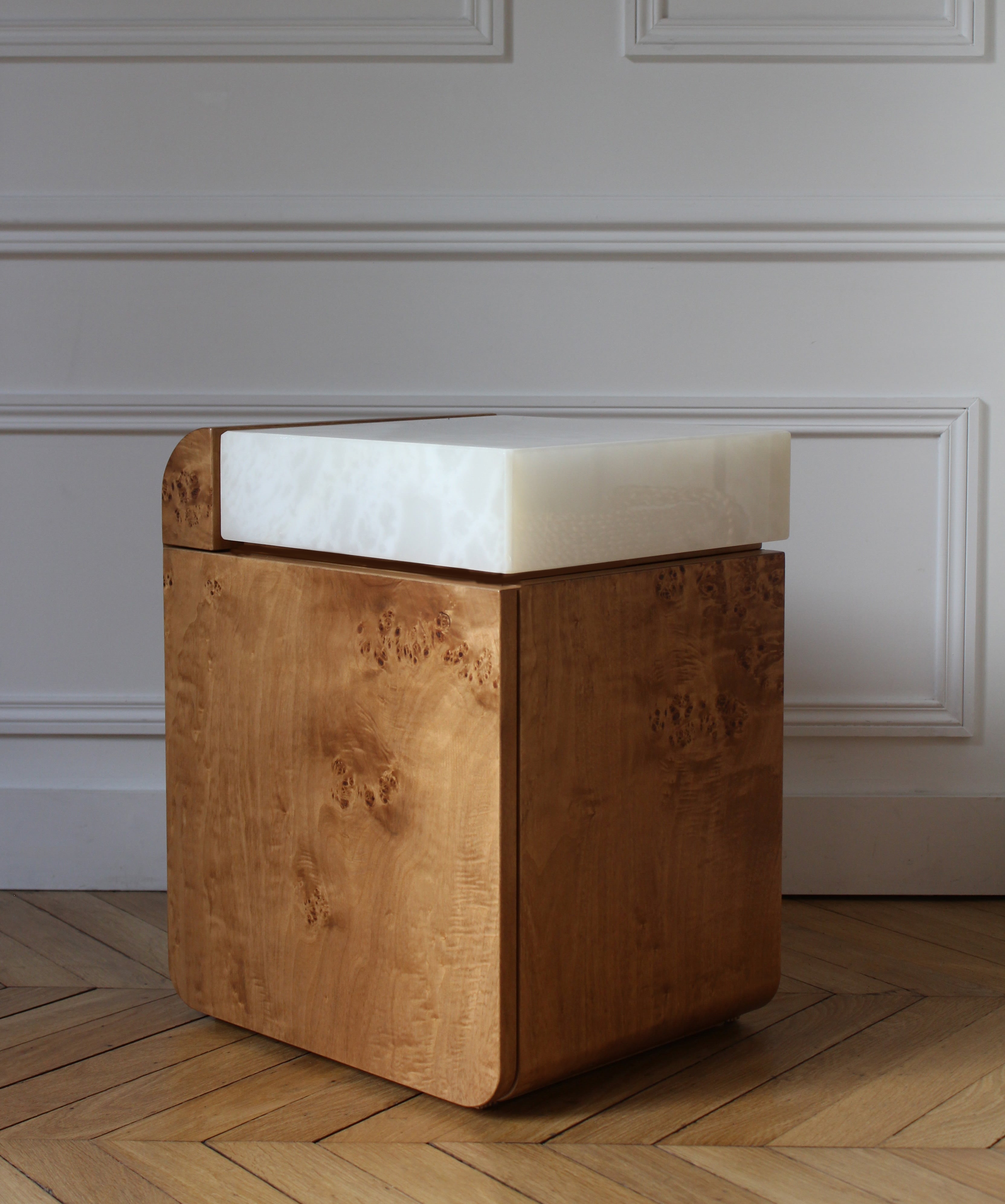 "Amo" Burl Wood and White Onyx Side Table — additional view