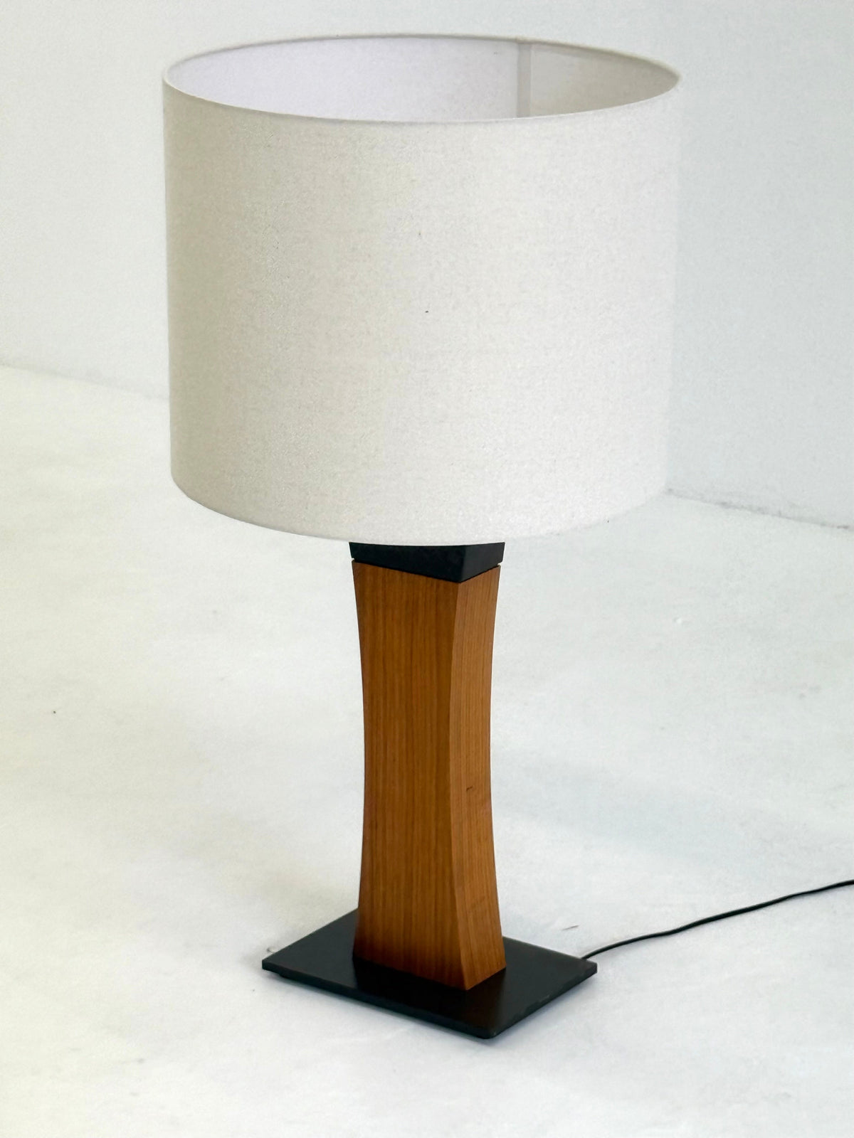 Italian Mid Century teak table lamp — side angle