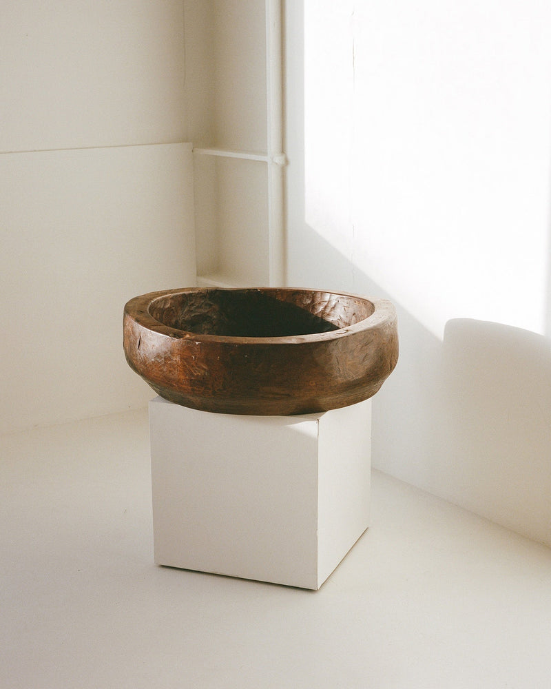 Important Monoxyle Artisanal African Mid-Century Carved Bowl by DIG IN JAPAN | The Oblist — handcrafted wooden centerpiece