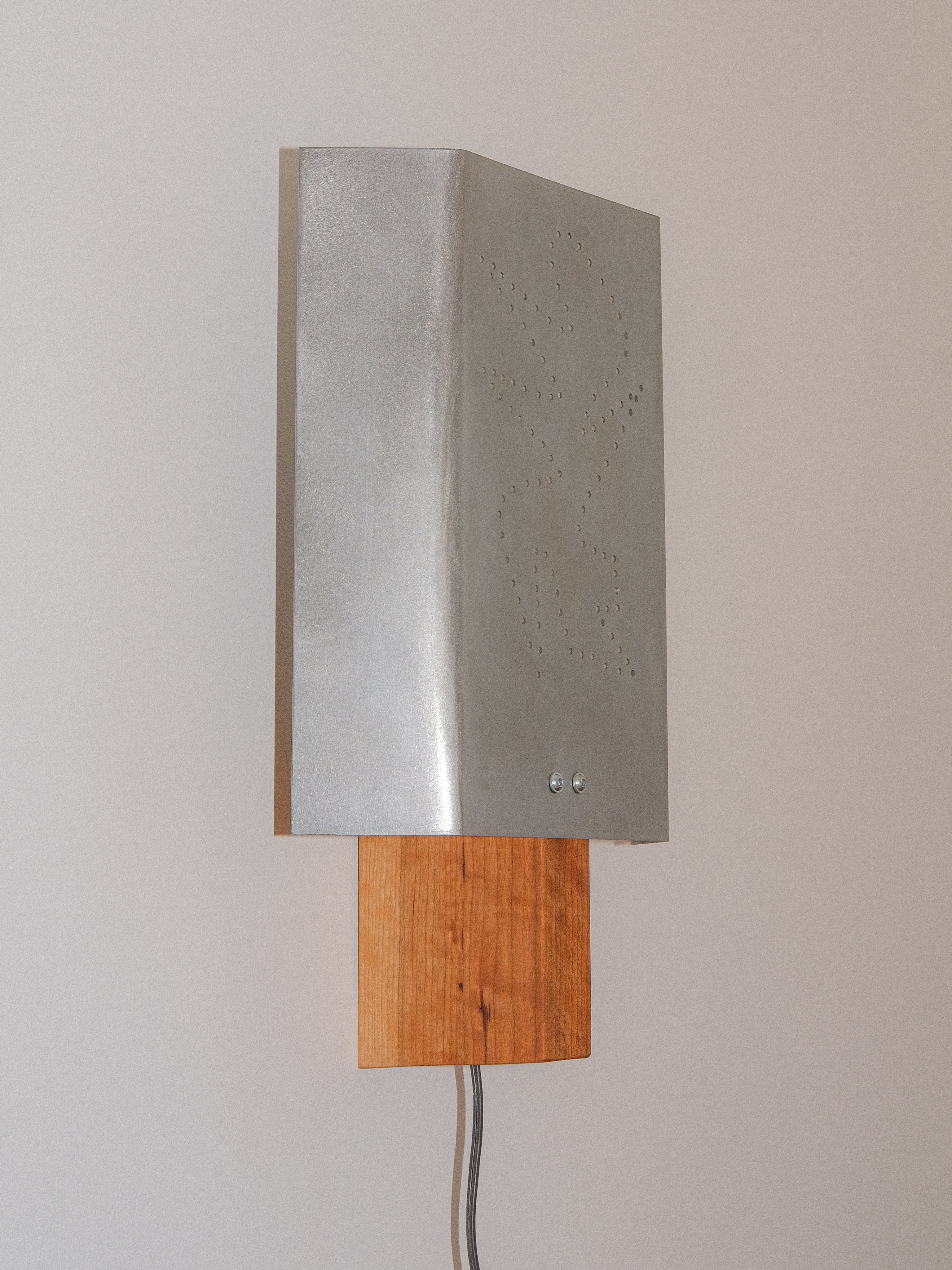 Wall Light 109 — side angle