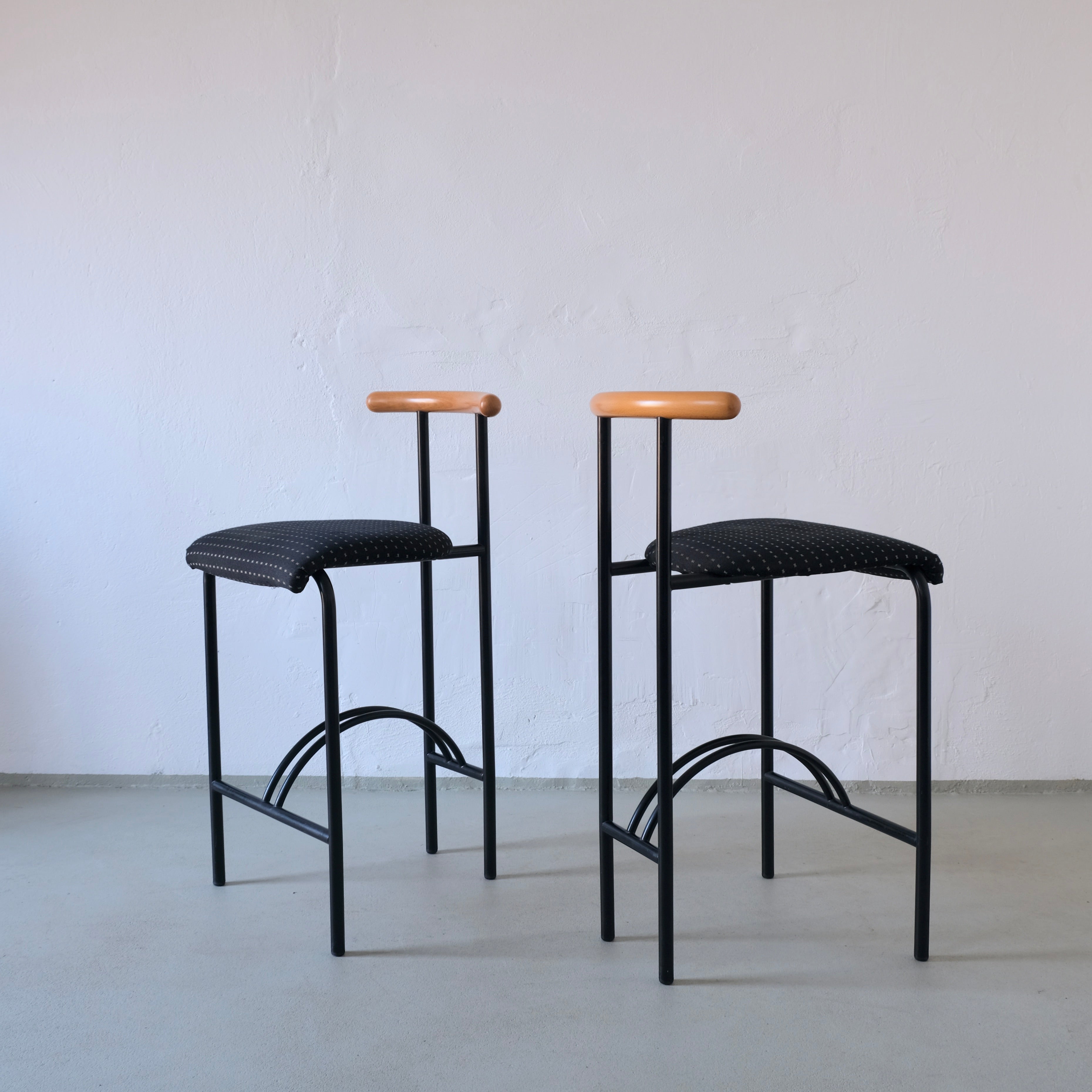2 Postmodern Tubular Steel Bar Stools | Rodney Kinsman Style | 1980s by Veter Vintage | The Oblist