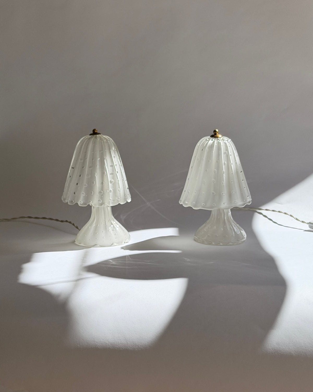 Vintage clear Murano glass table lamp by Millefiori Interior | The Oblist