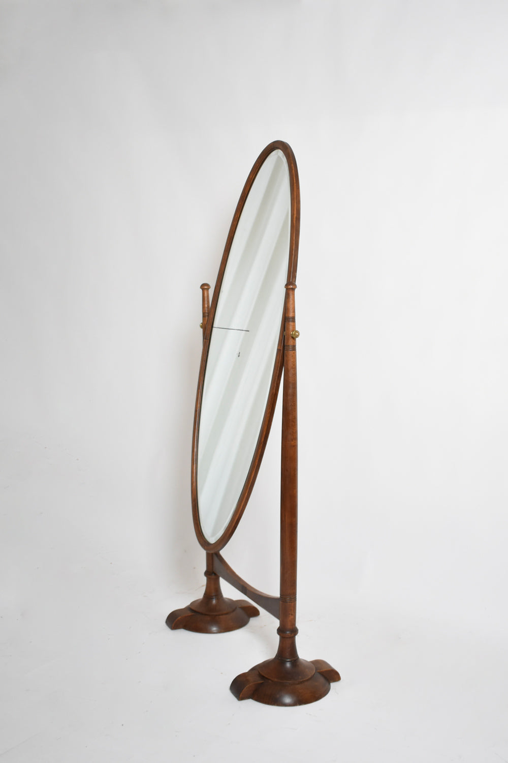 Arts and Crafts wooden psyche mirror — detail view