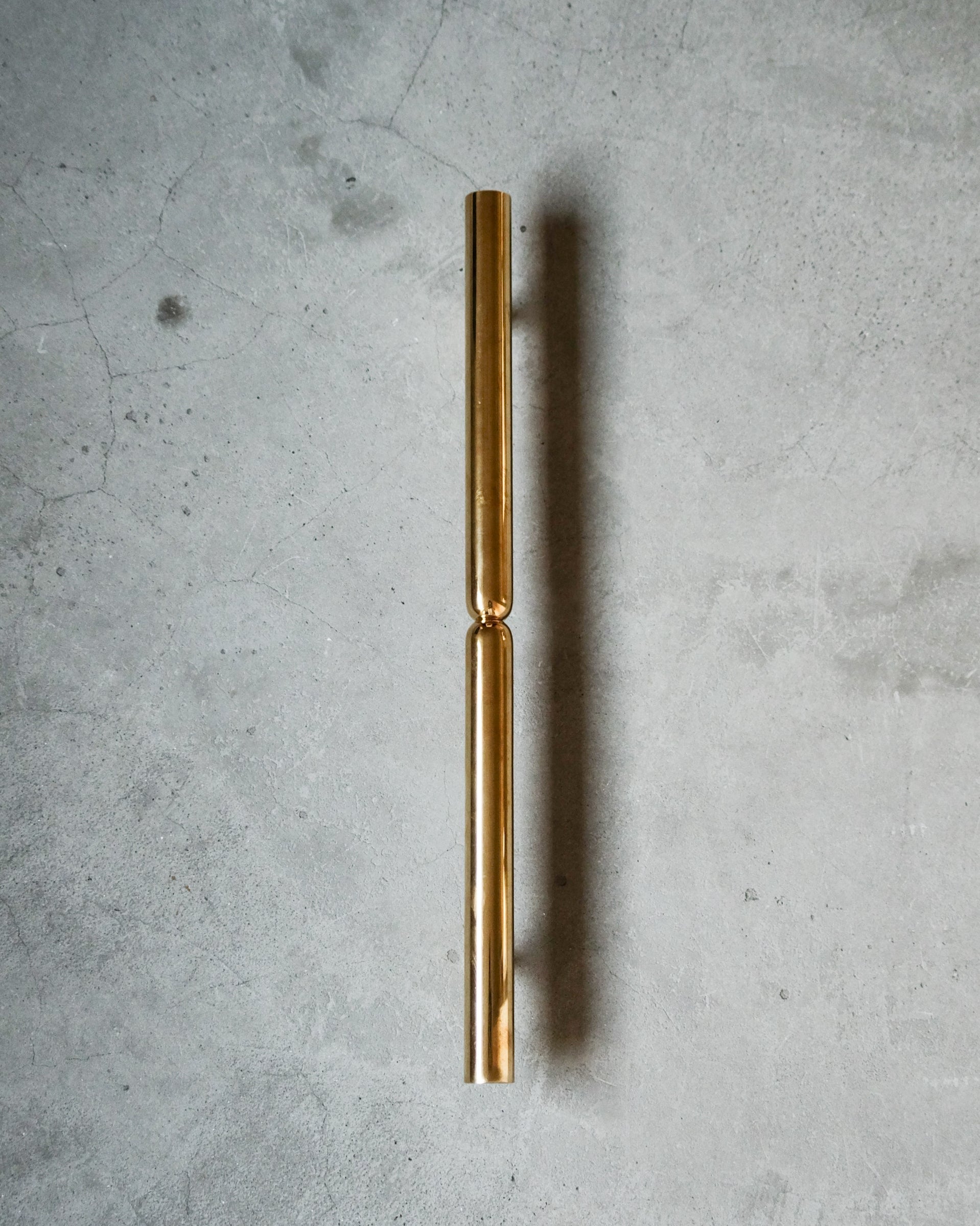 TOTEM Appliance Pull — top view of polished brass finish
