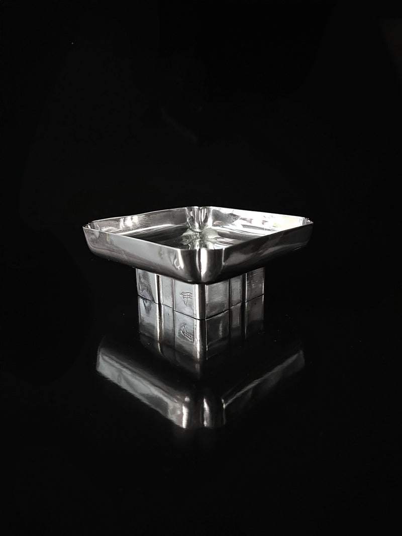 Italian silver-plated footed bowl by Cleto Munari detail view