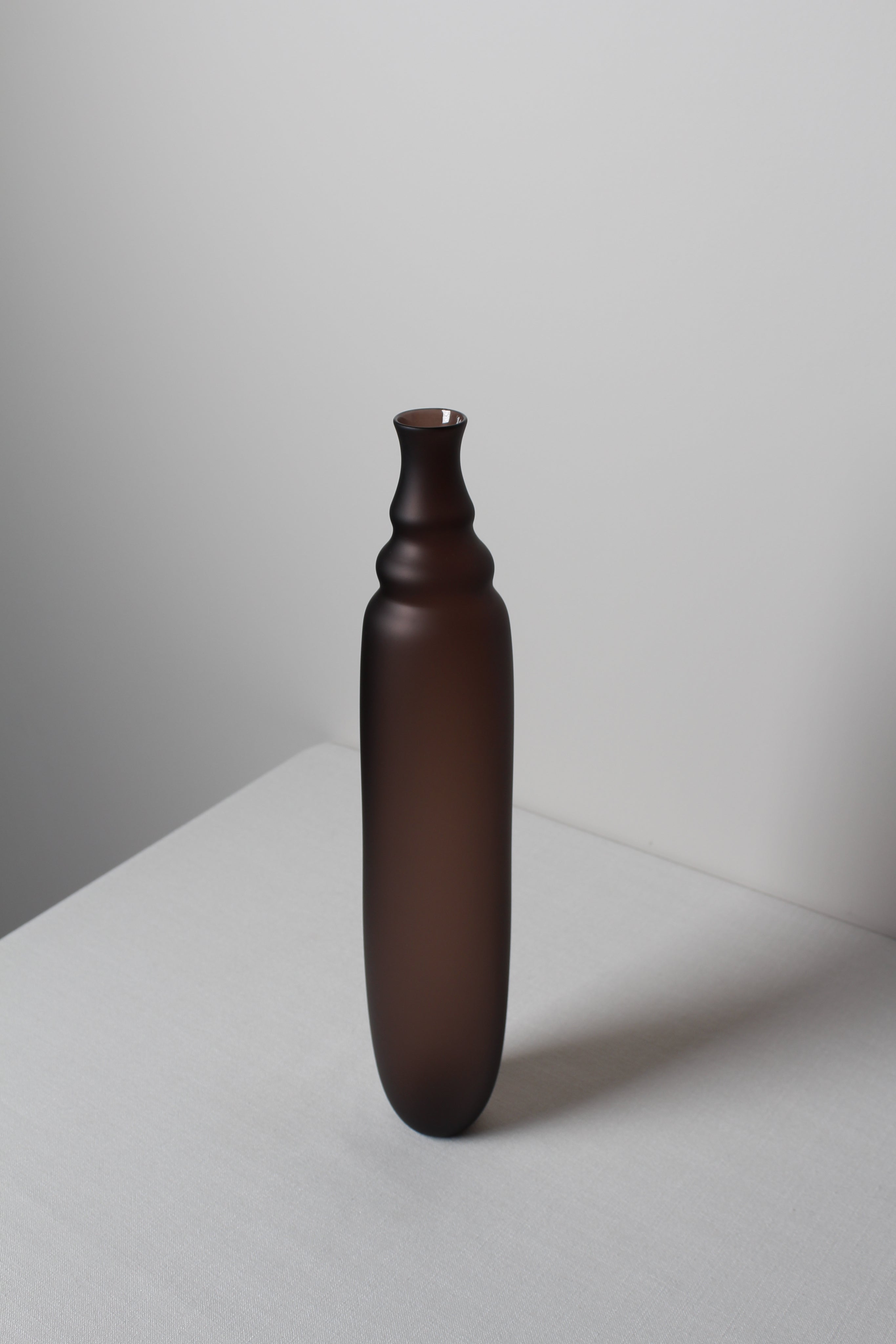 XLarge Vase in Eggplant — detail view