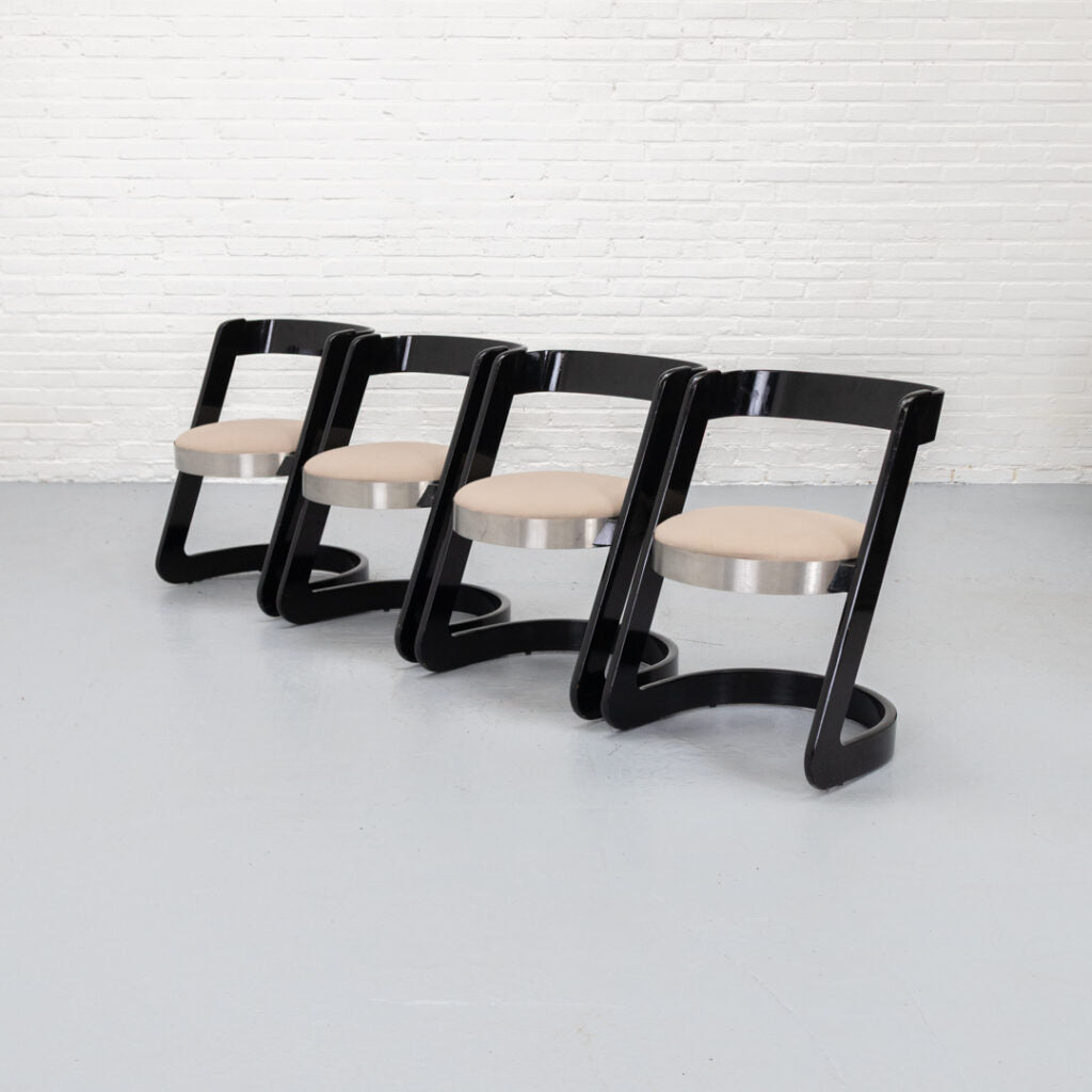 Willy Rizzo Dining Set 1970s — lifestyle setting