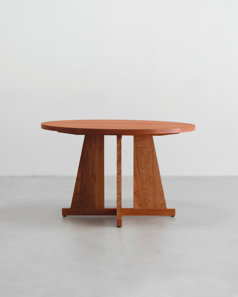 Lola Table Round — detail view