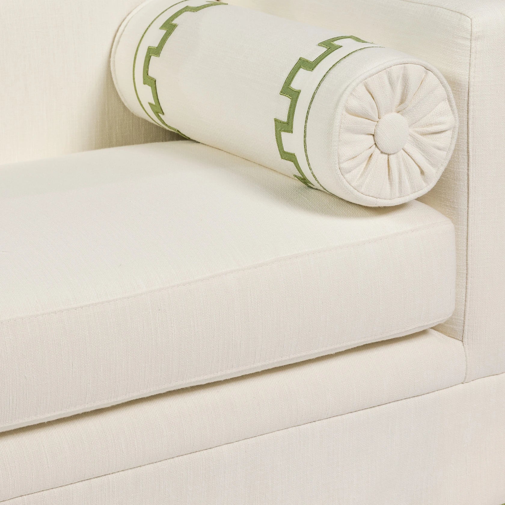 Julian Seat Bench III - Easy Colourwash - Devon Border — detail view