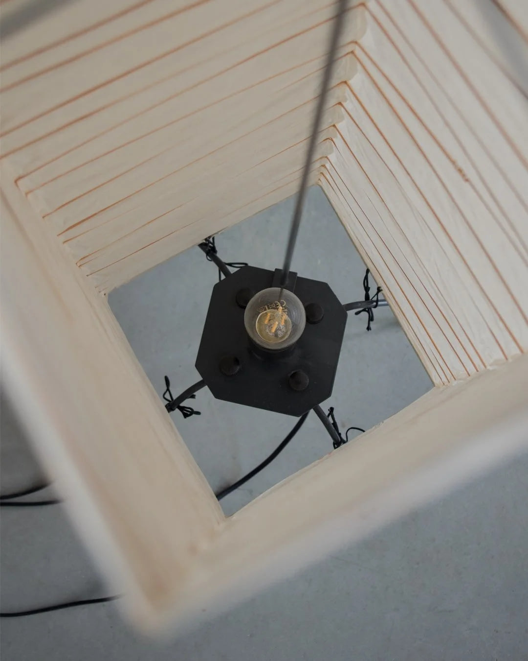 Isamu Noguchi - Akari UF