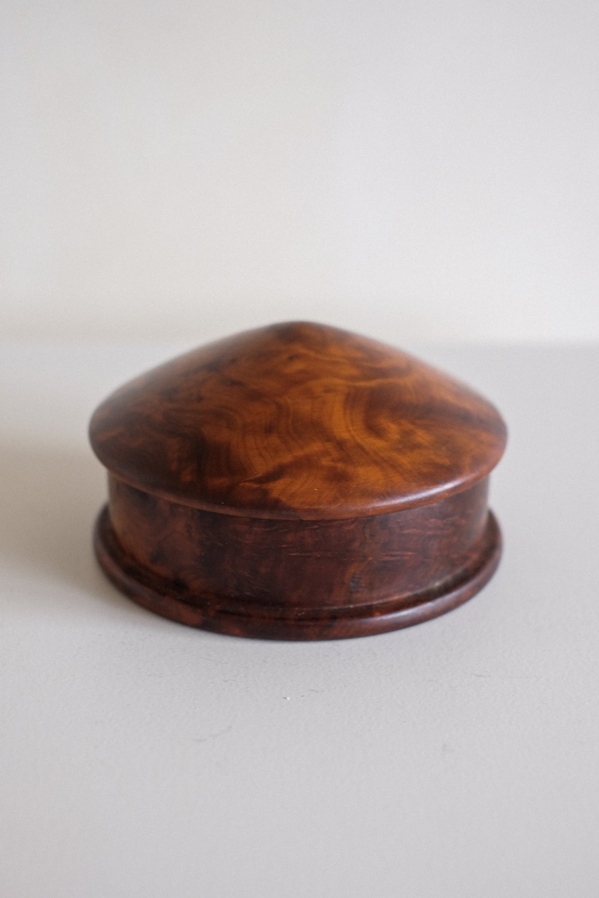 Vintage Burl Wood Trinket Box — detail view