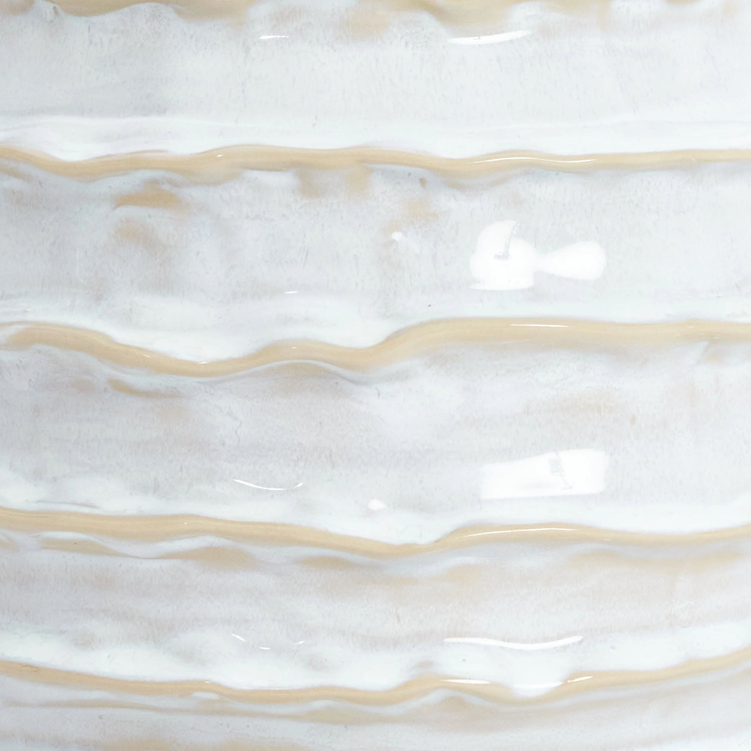 Holiday Vase in Shiny White — lifestyle setting