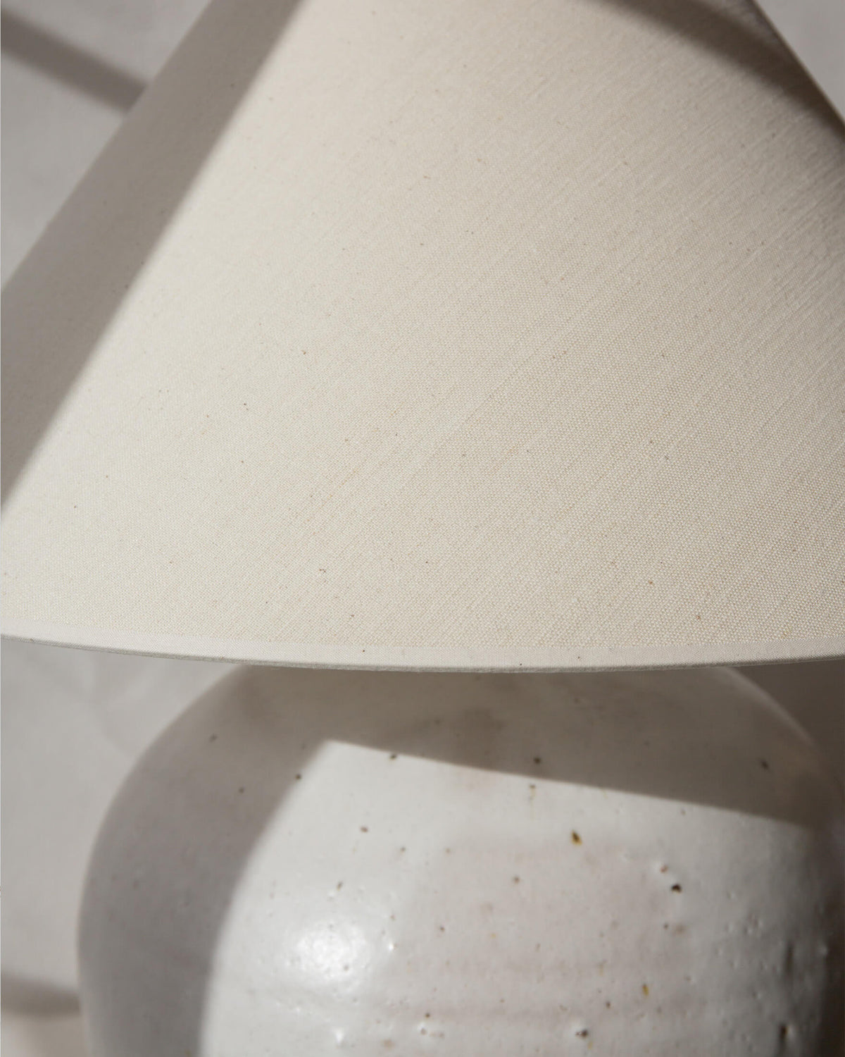 Contemporary Table Lamps in Ceramic "Méga" — close-up