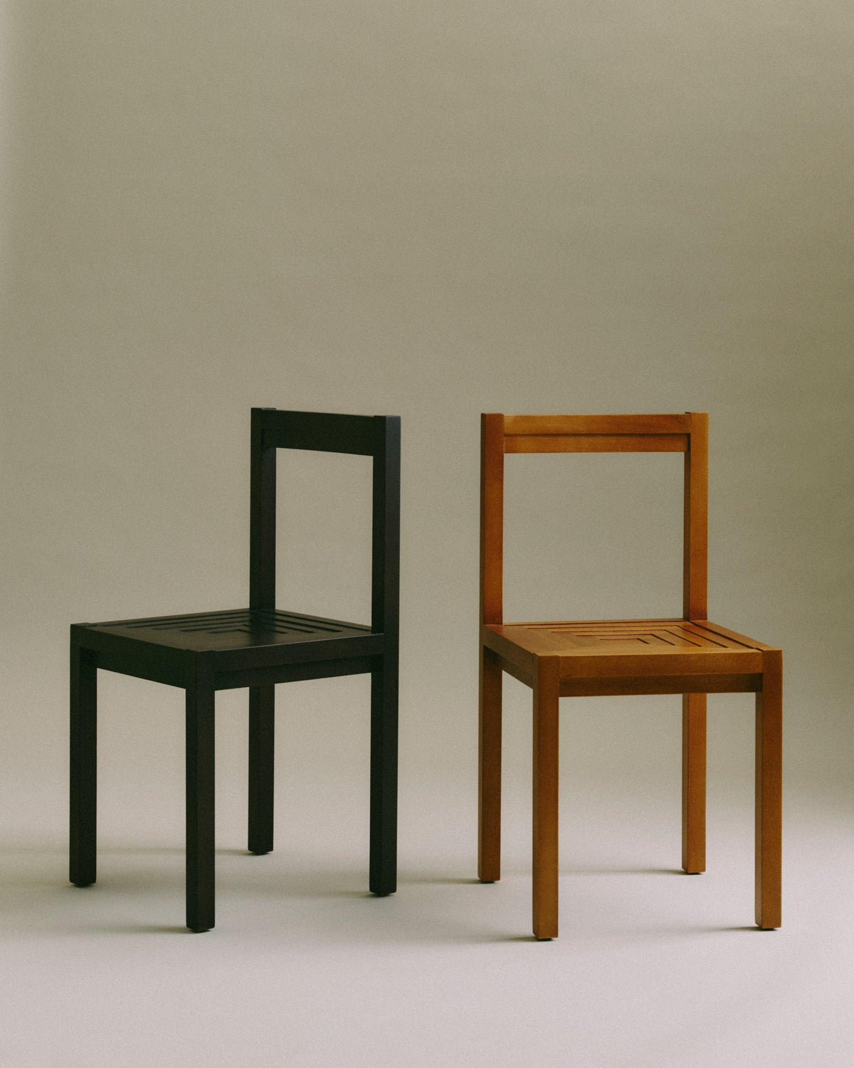 FRANKIE CHAIR — side angle