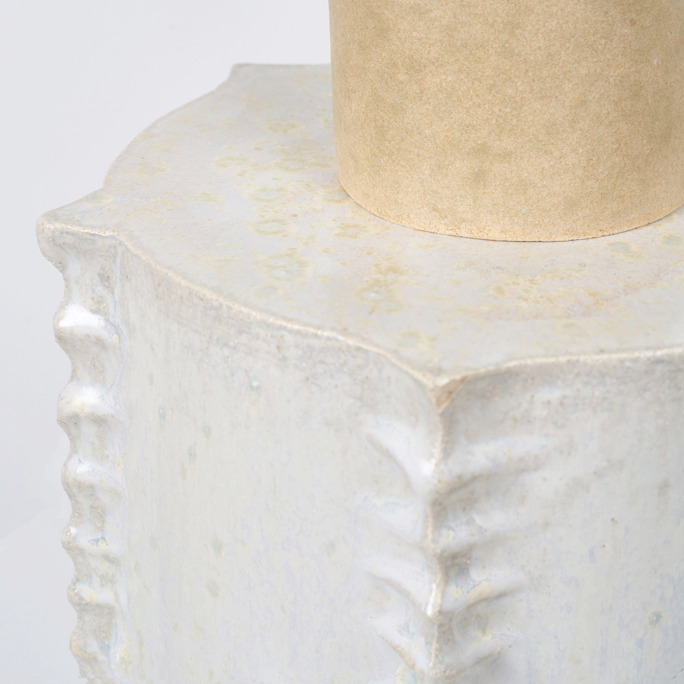 Totem Table Light — close-up of textured ceramic base