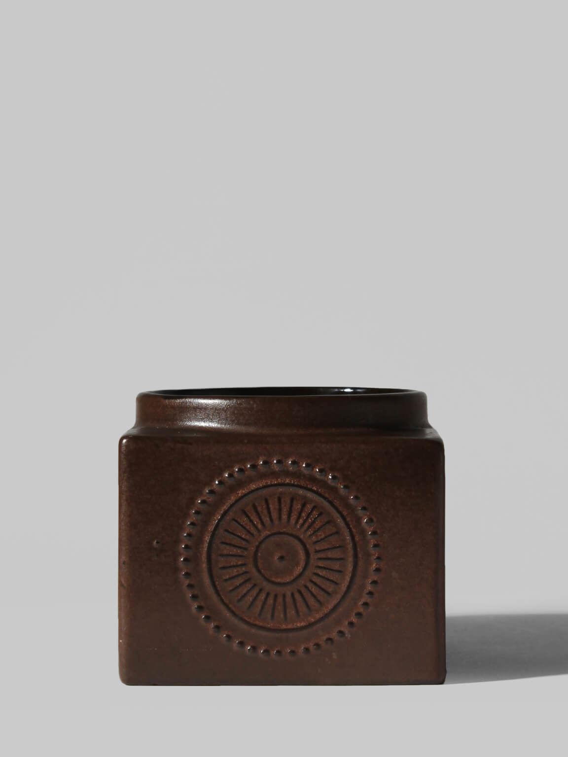Göran Andersson Brown Ceramic Vase, 1960s, Sweden — close-up of textured brown ceramic surface
