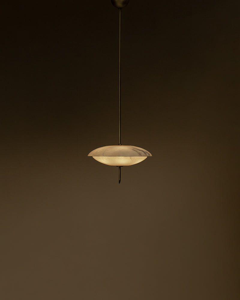 "COSMOS" Chandelier in alabaster and antiquated brushed brass — detail view