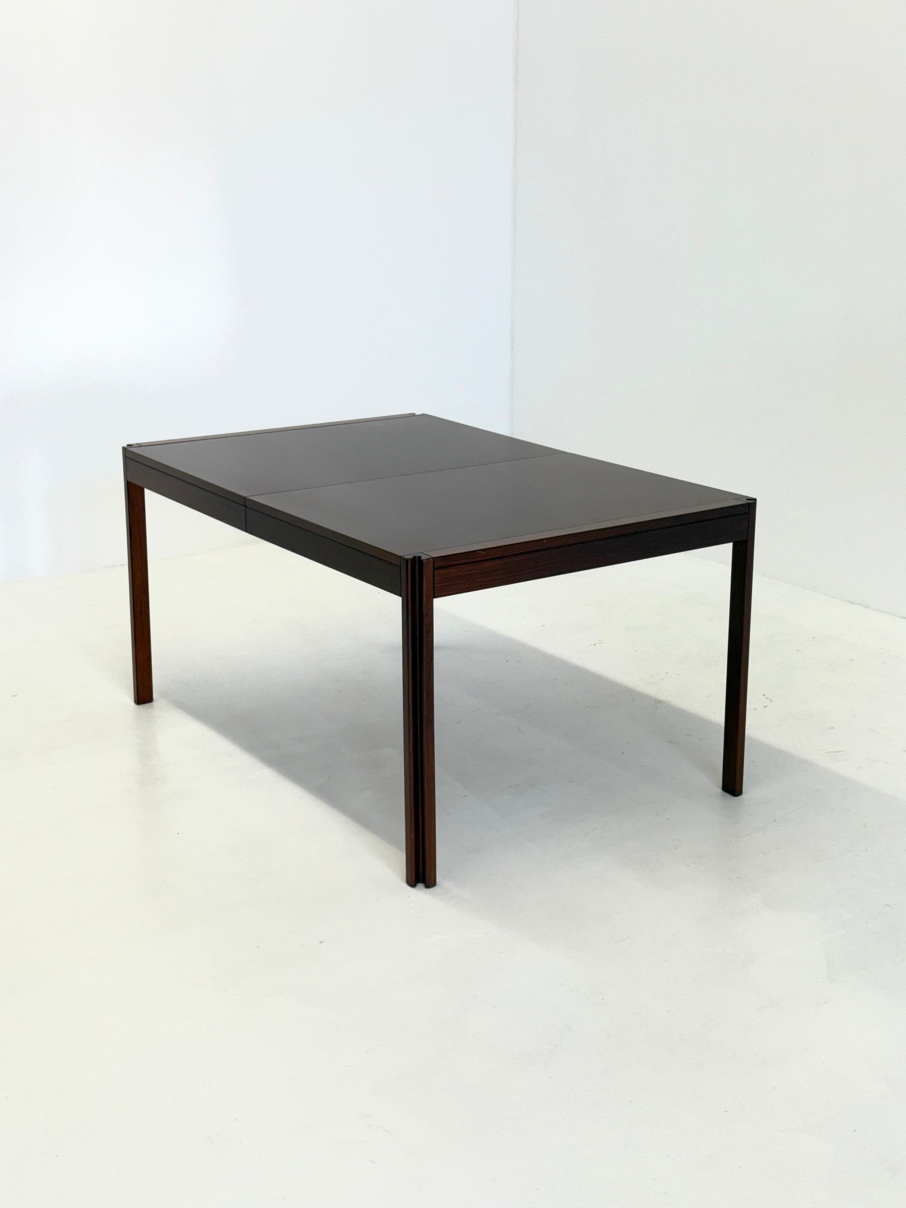 4D wooden vintage dining table by Angelo Mangiarotti for Molteni — view 11