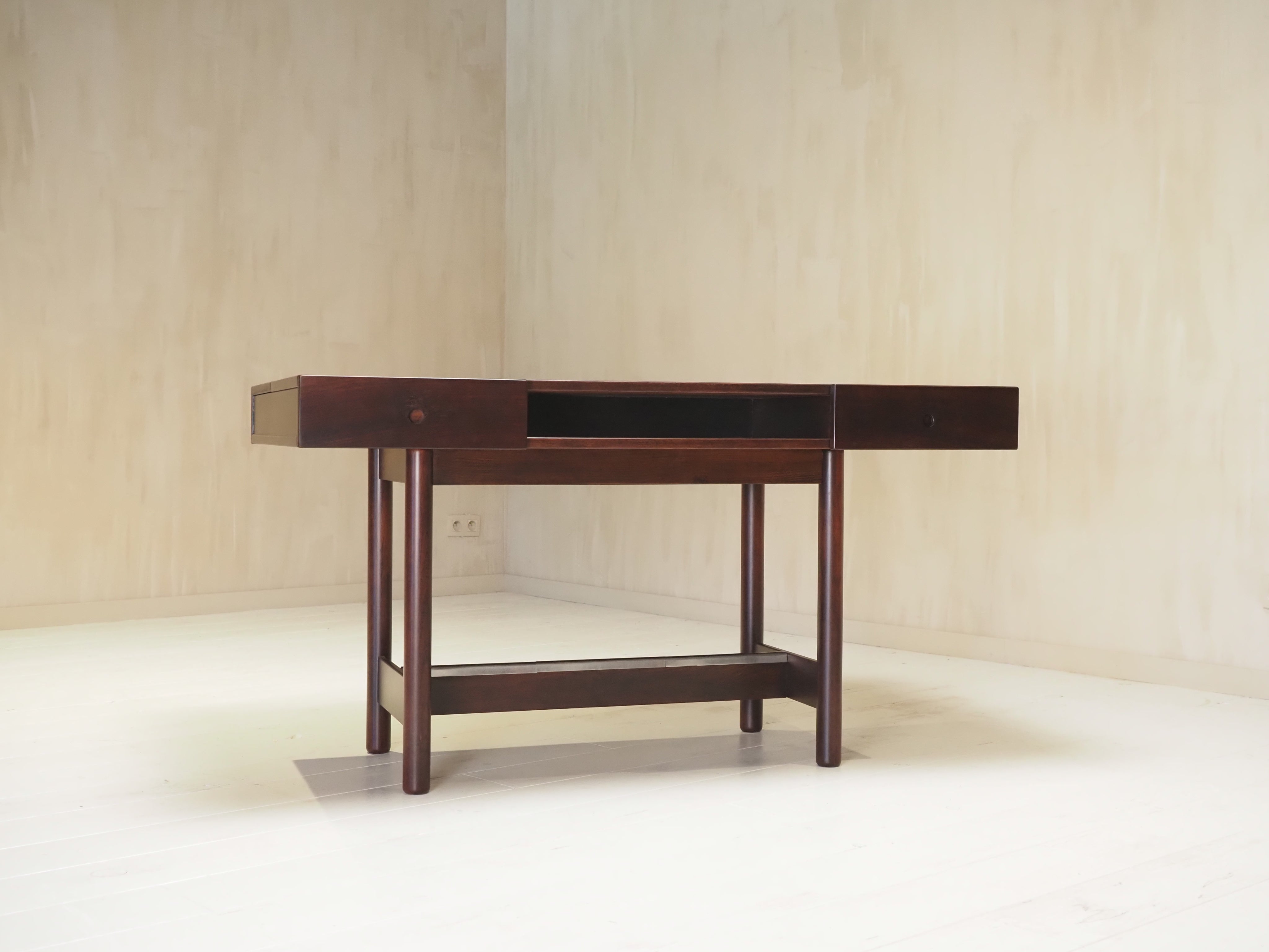 Italian desk — detail view