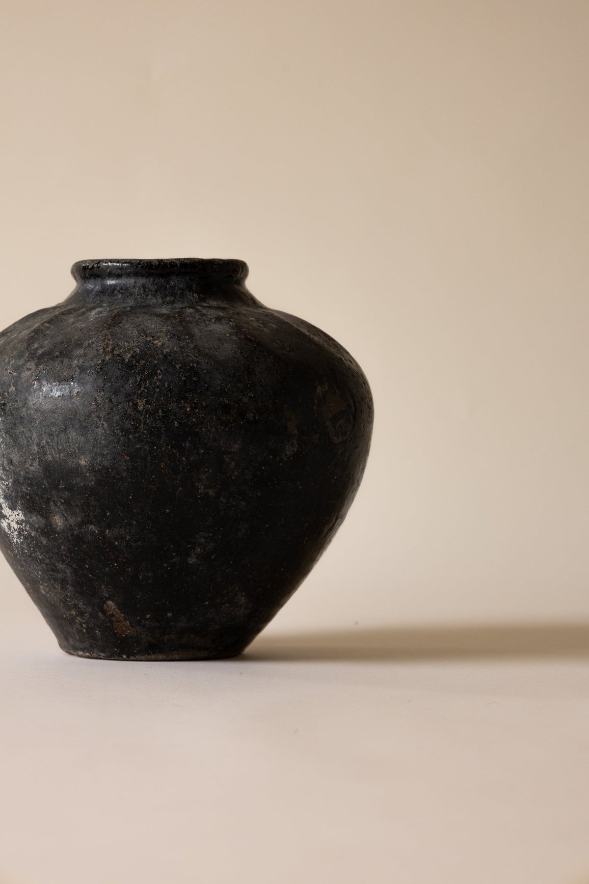 19th-Century Chinese Hand-Built Clay Vessel — close-up