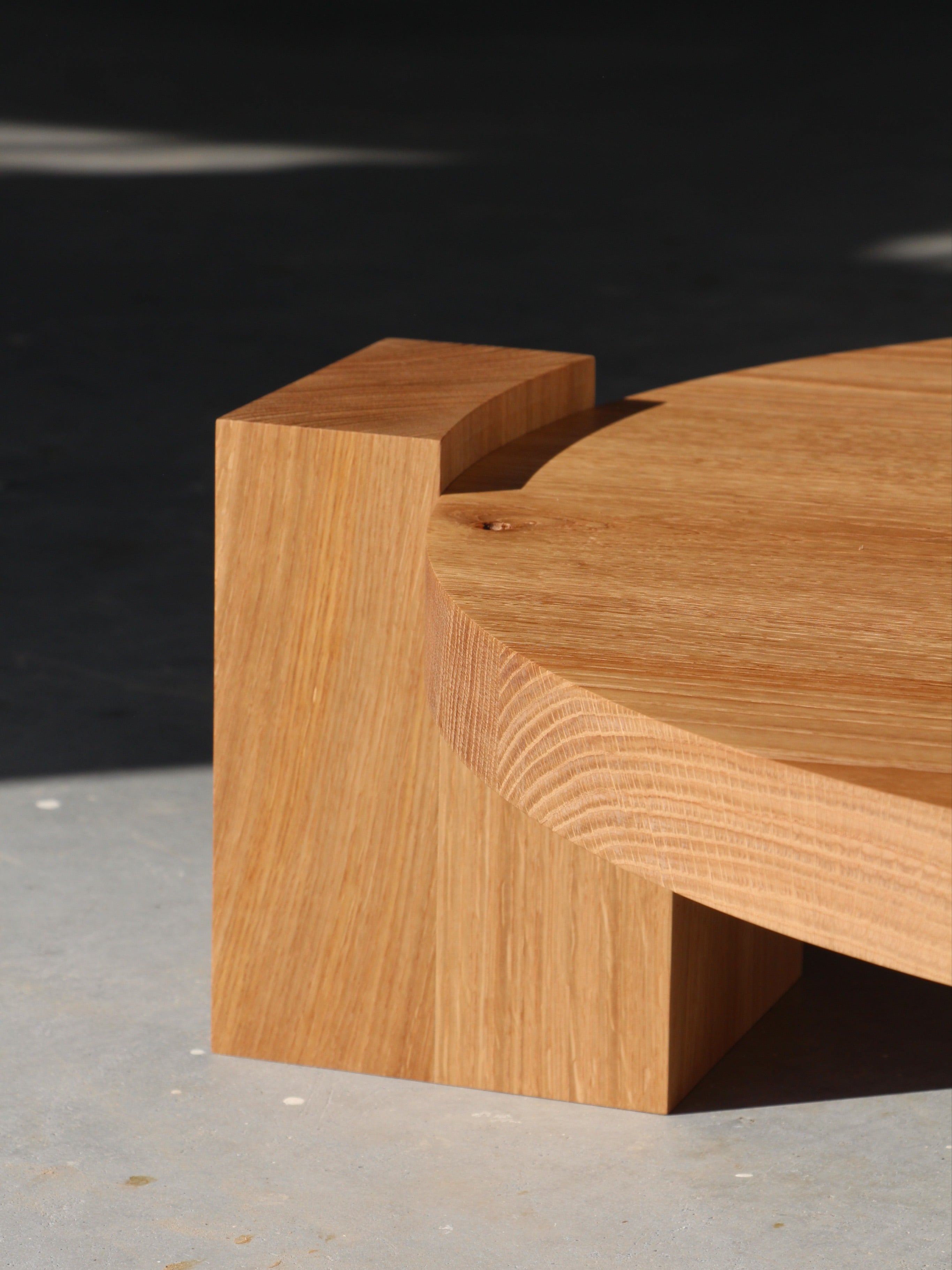 Koma coffee table