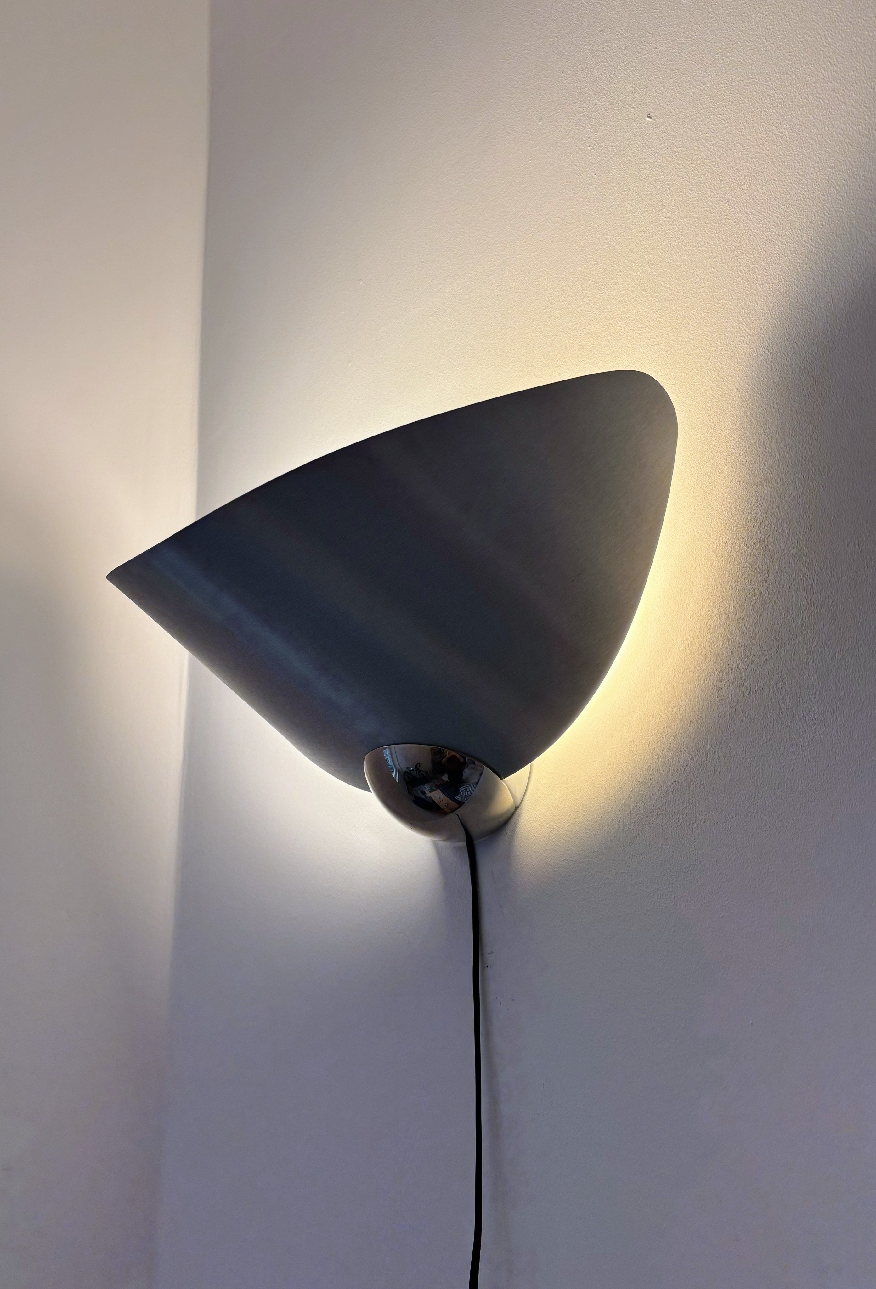 'Aura' Light by Arteluce, Italy  — view 9