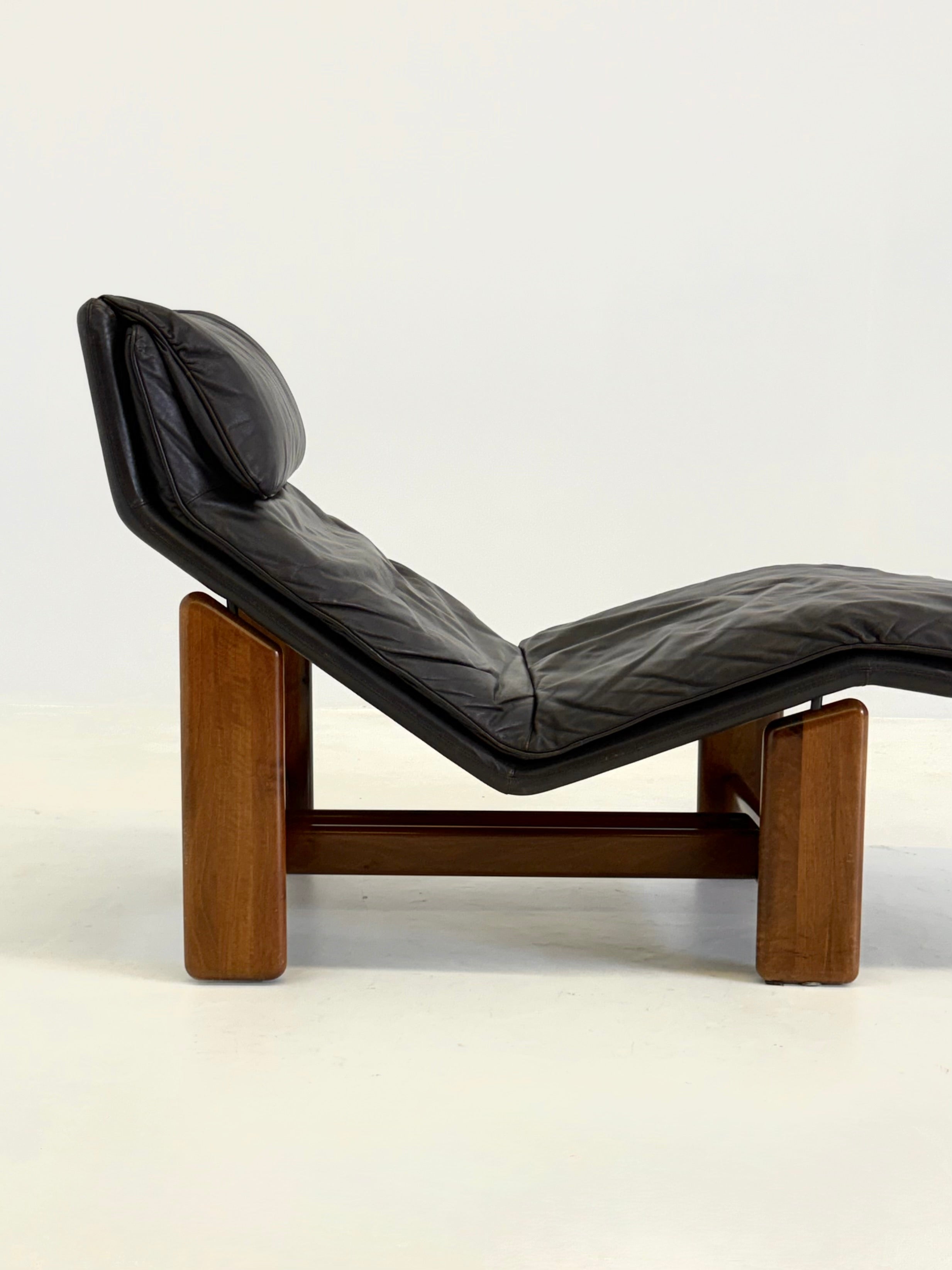 Periplo chaise longue Tarcisio Colzani for Mobil Girgi — detail view