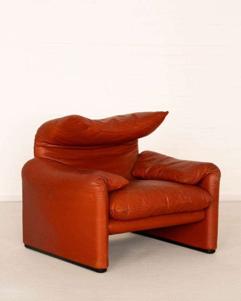 Maralunga Lounge Chair by Vico Magistretti for Cassina | The Oblist — leather, orange color