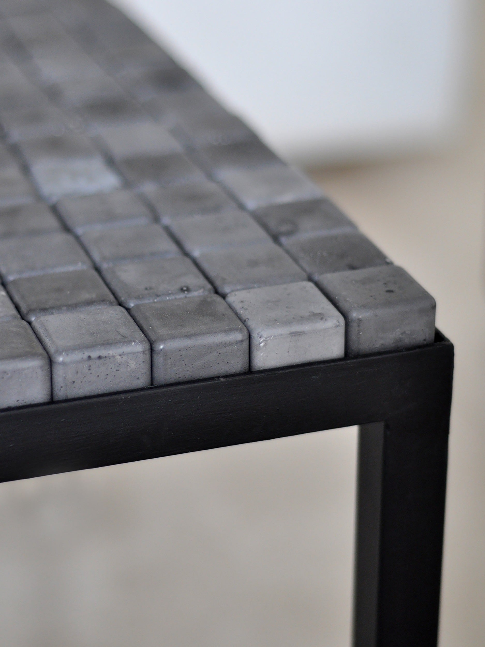 Minimalist Side Table in Concrete and Steel — detail view