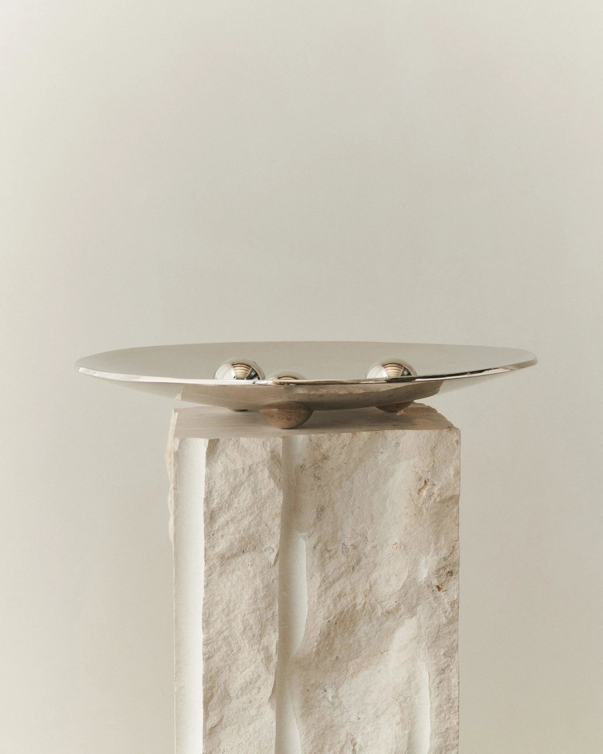 THE ROE STUDIO TRAY OBJECT 002 — lifestyle setting