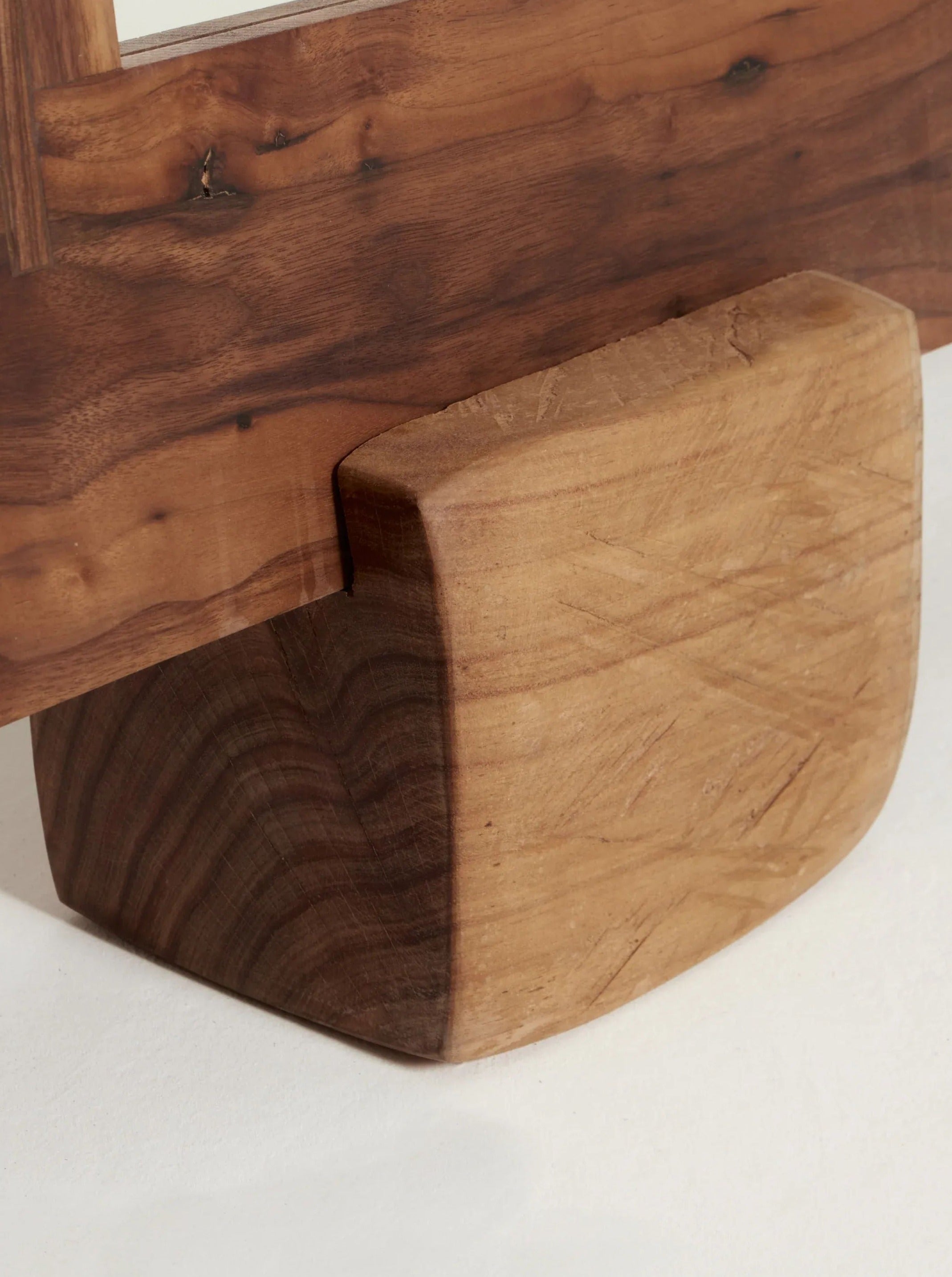 Olá Mirror — back view showing wooden base detail