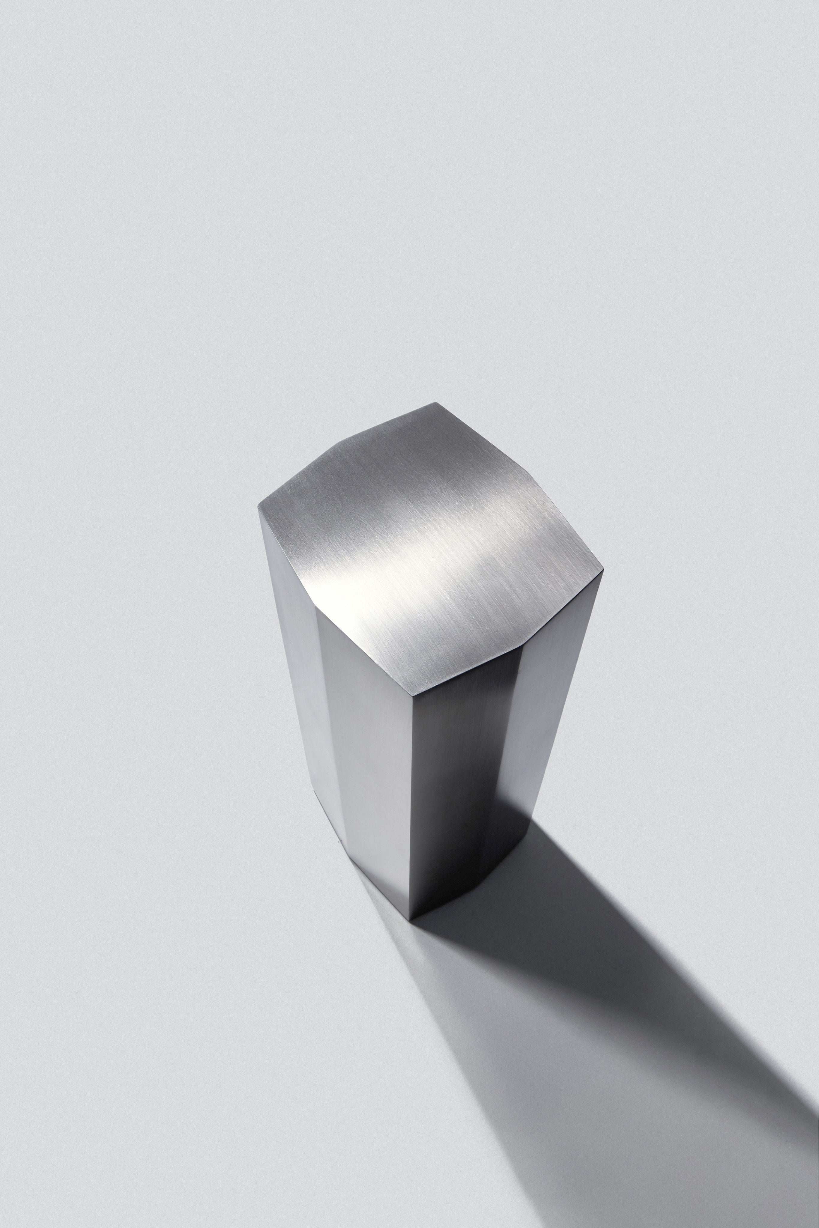 Ame II' Steel Pedestal — top view of polished steel surface