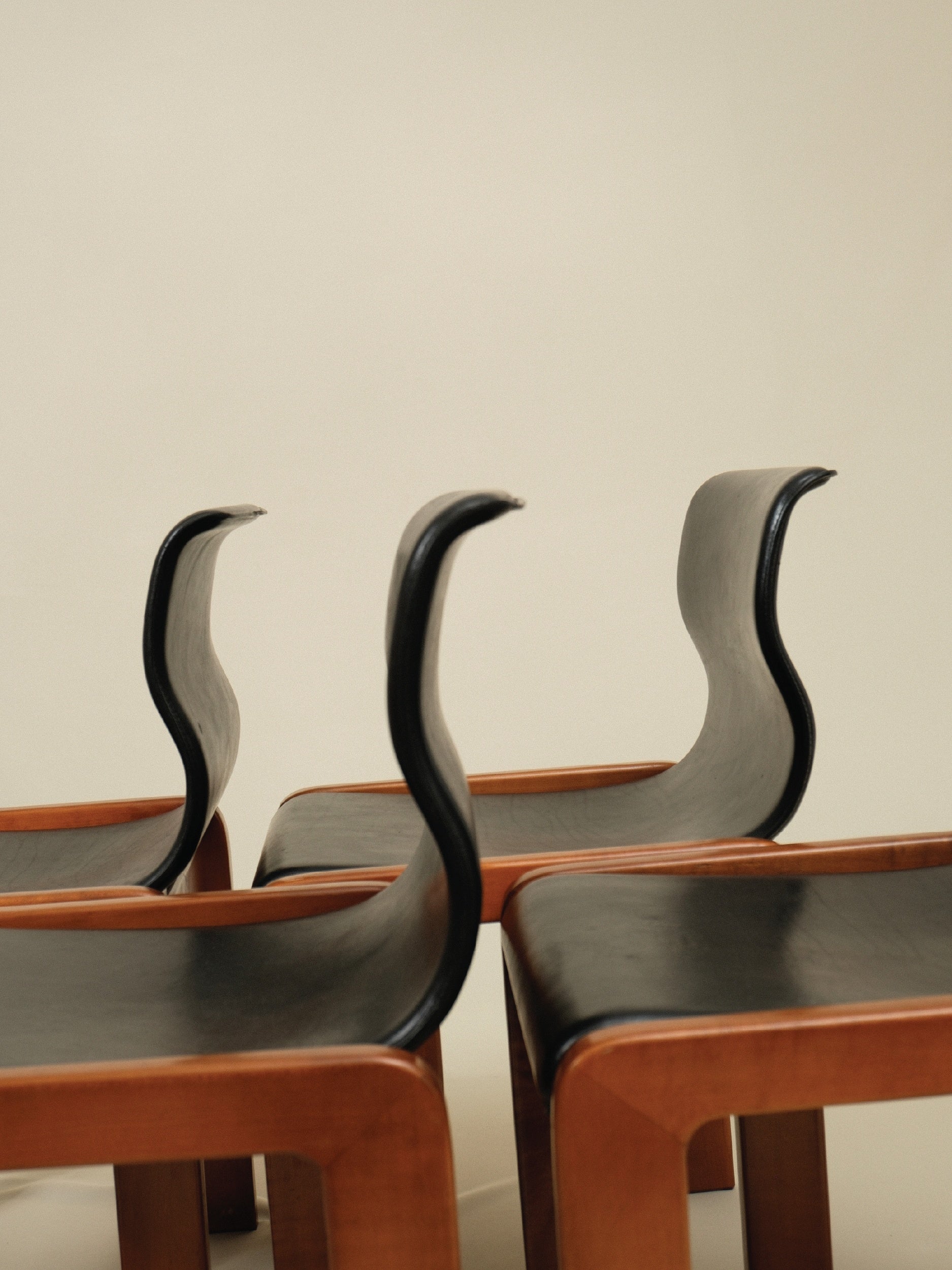 Tobia & Afra Scarpa Set of 4 Dining Leather Chairs — side angle