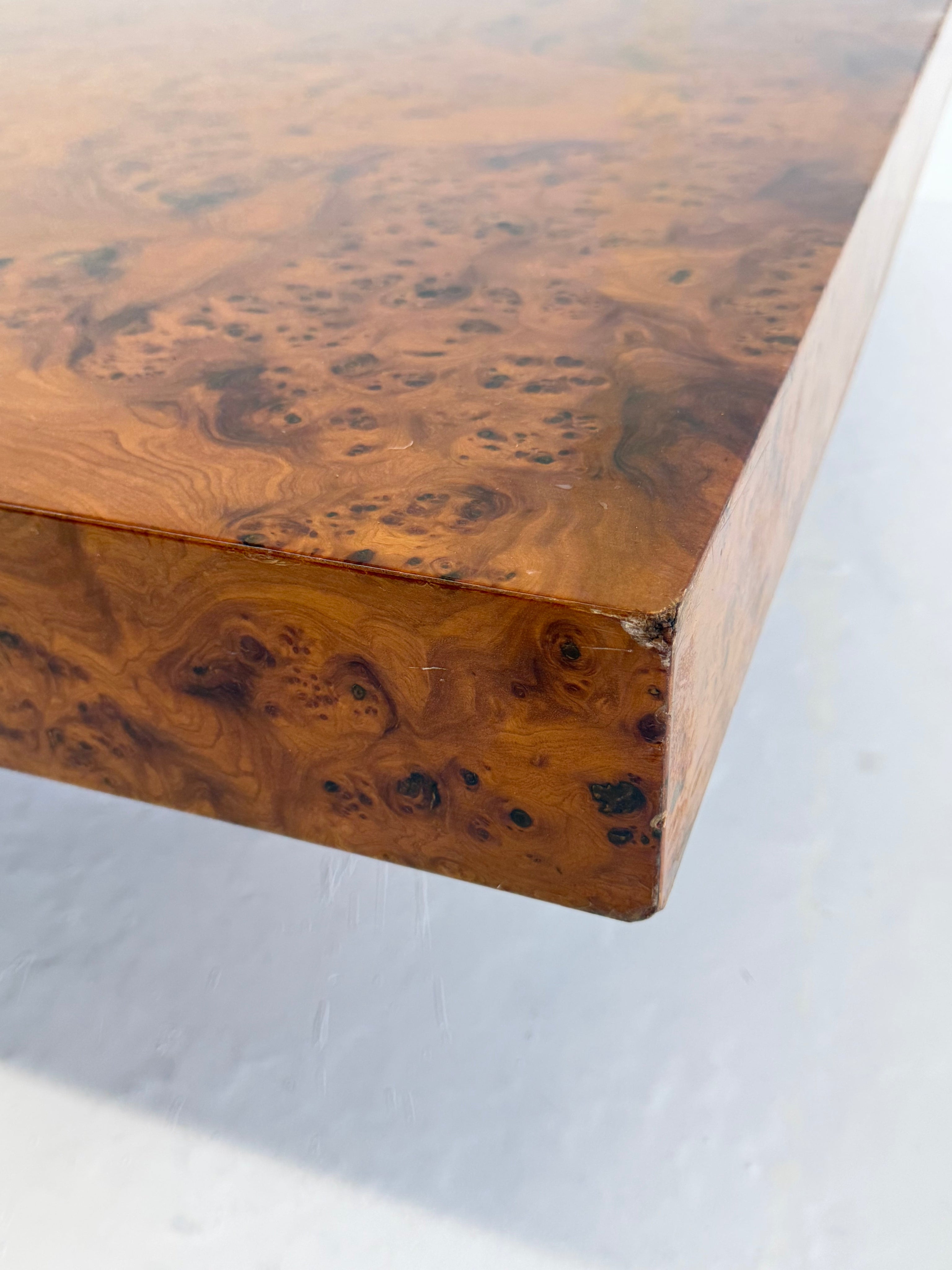 XL Square Coffee Table by Turri made of burl wood — view 10
