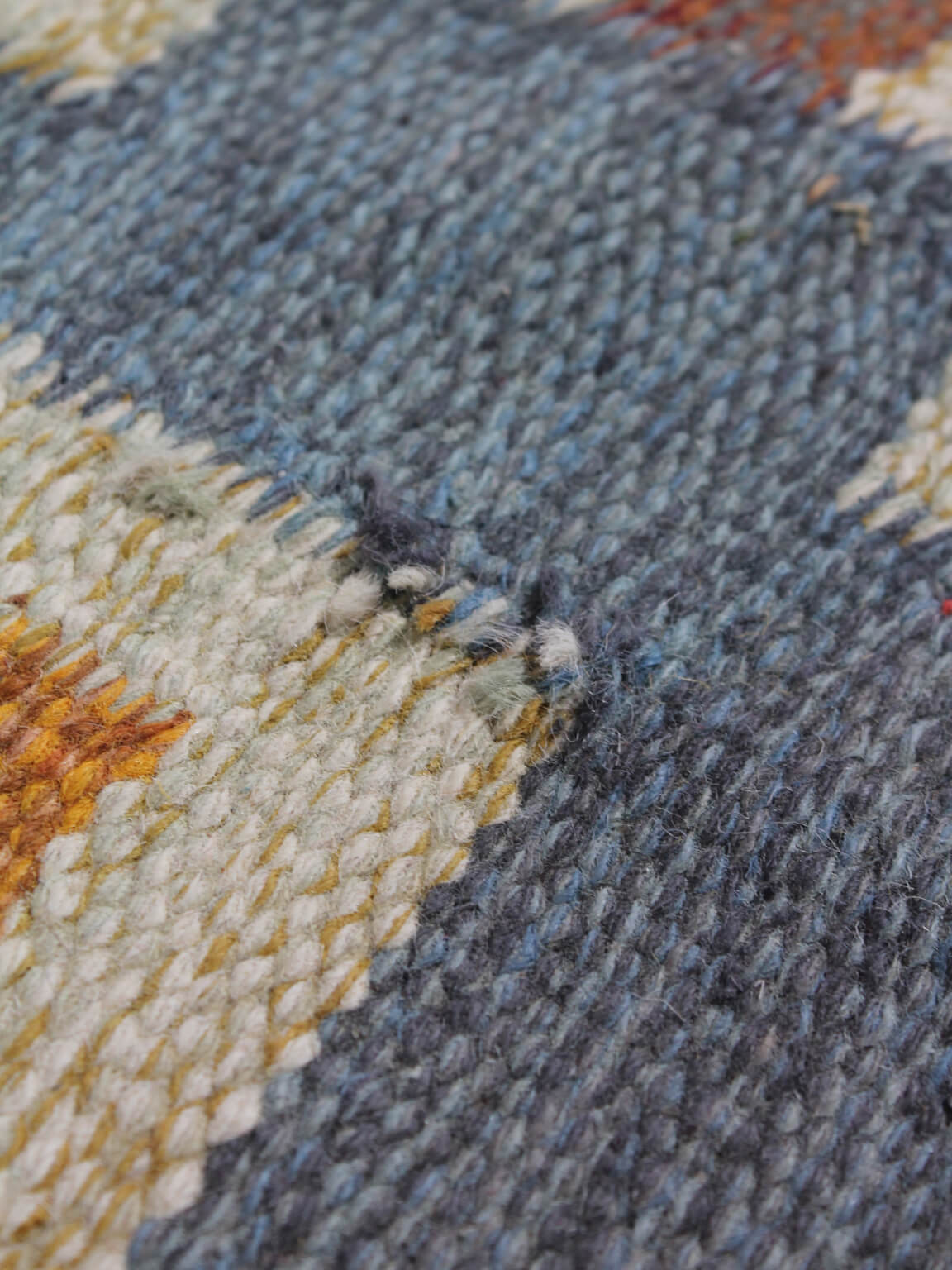 Karin Jönsson Swedish Mid-Century Geometric Wool Kilim 171x252cm — close-up of wool texture and color detail
