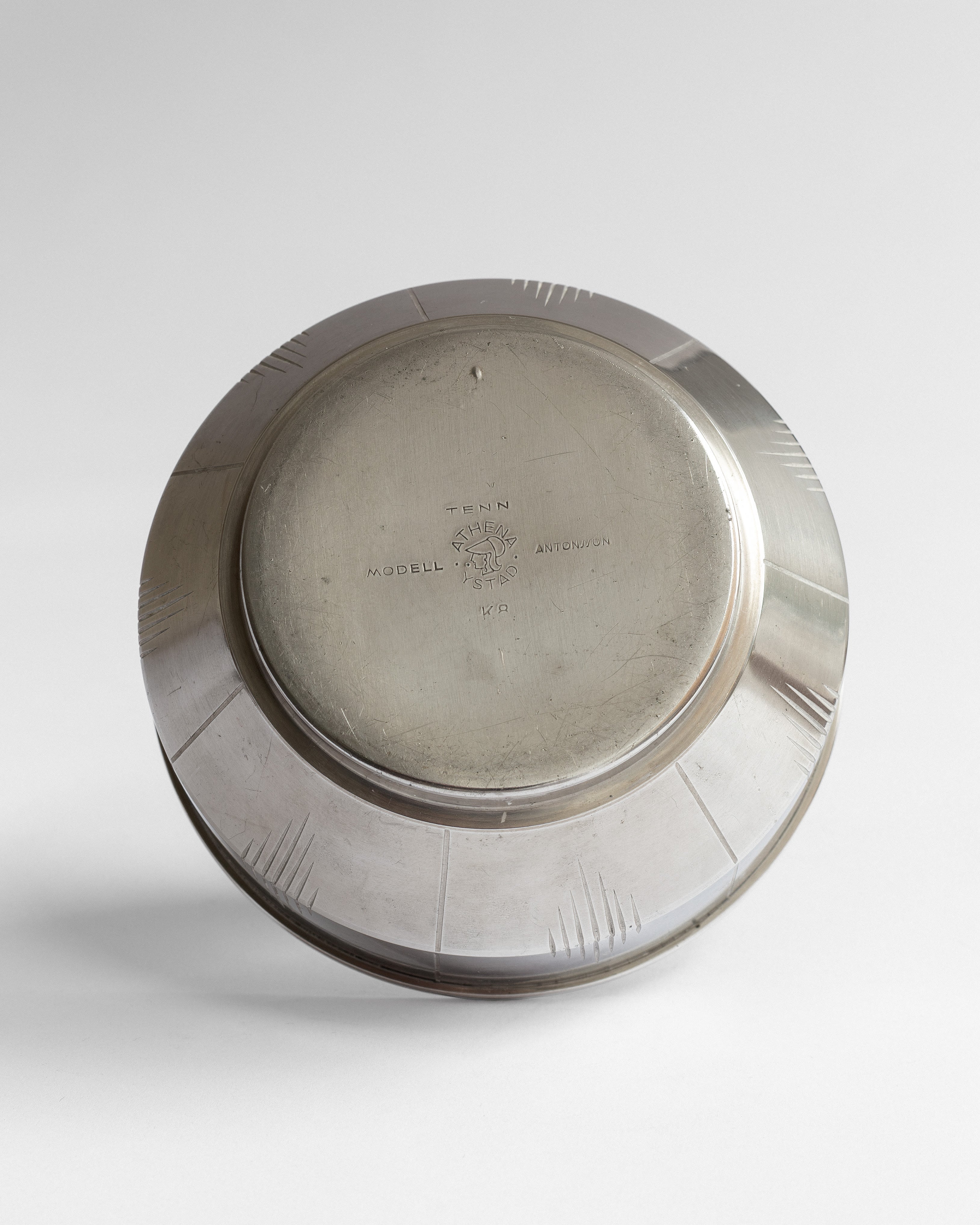 Art Deco Pewter Box by Oscar Antonsson, 1930s, Sweden — close-up