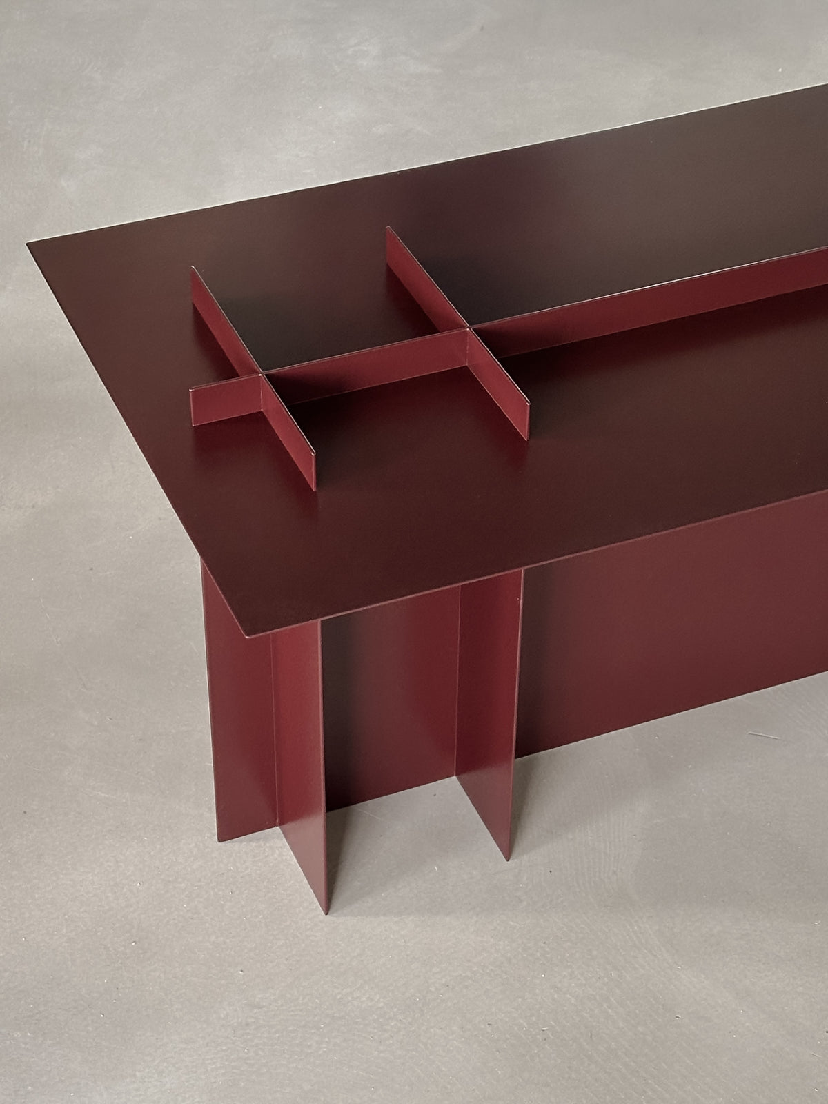 Low Steel Grid Table — close-up