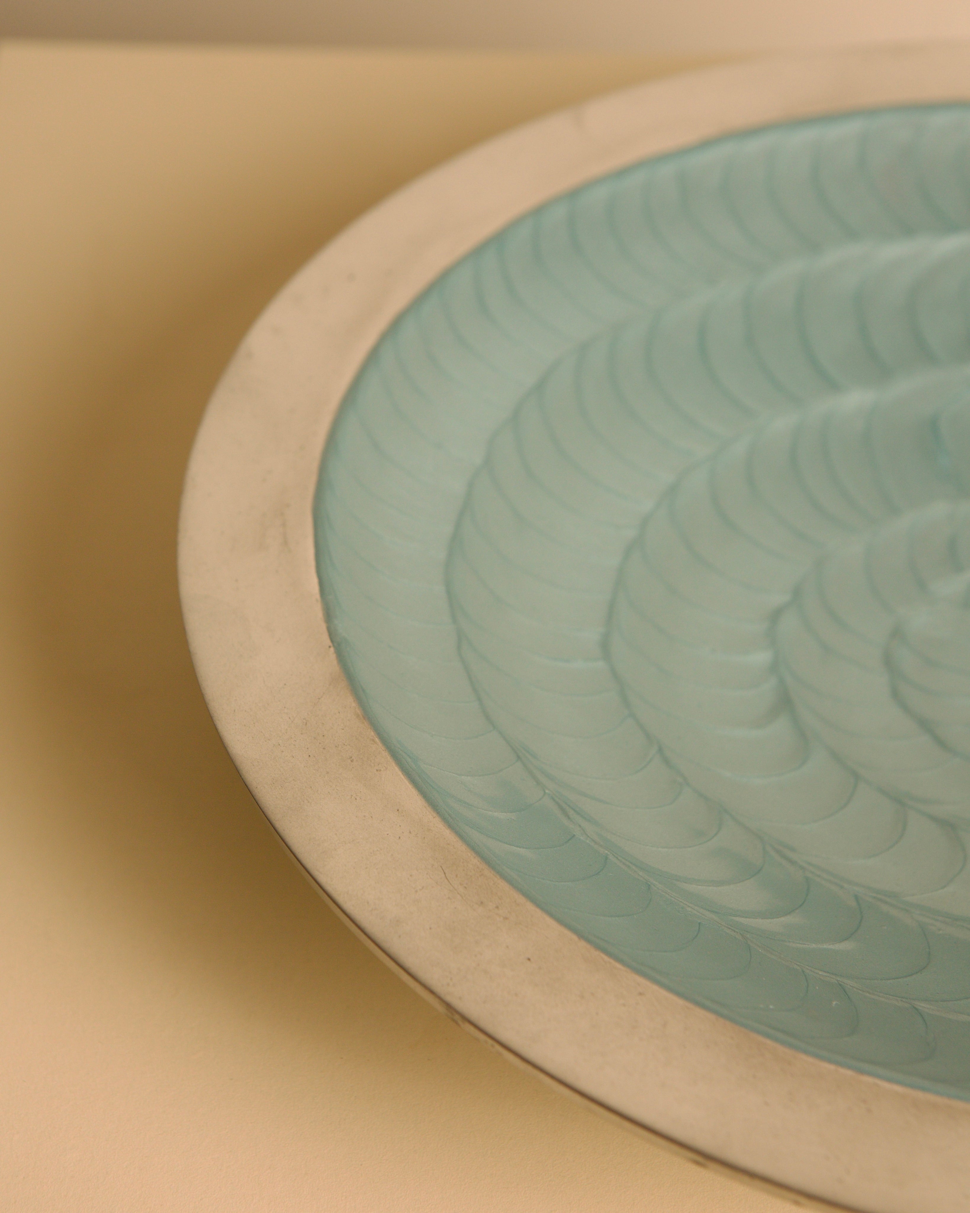 "Galassia" round aluminum dish, Brandani, Italy, 1980s — close-up