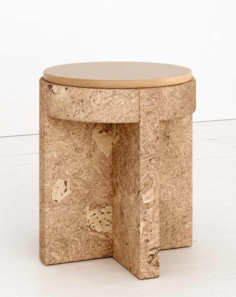 Meï 08 - Bed side table — close-up of cork texture and round top