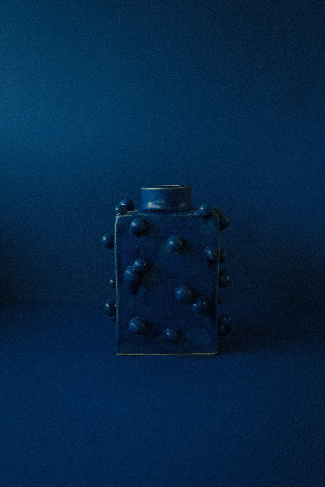 Ceramic Vase Sphères - Small azurite by lentiez-ceramics | The Oblist