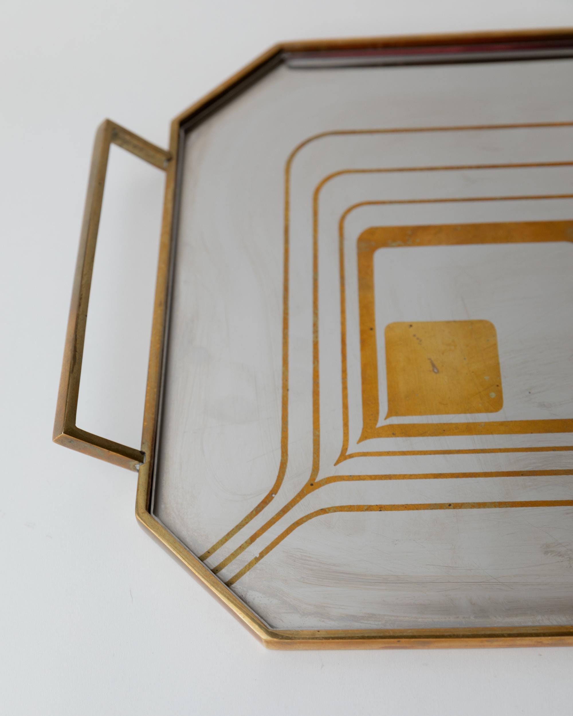 Vintage 1970s Octagonal Stainless Steel Tray, Brass Rim with Mid Century Pattern Design, Polished Serving Tray, Elegant Barware, Gift Idea — close-up