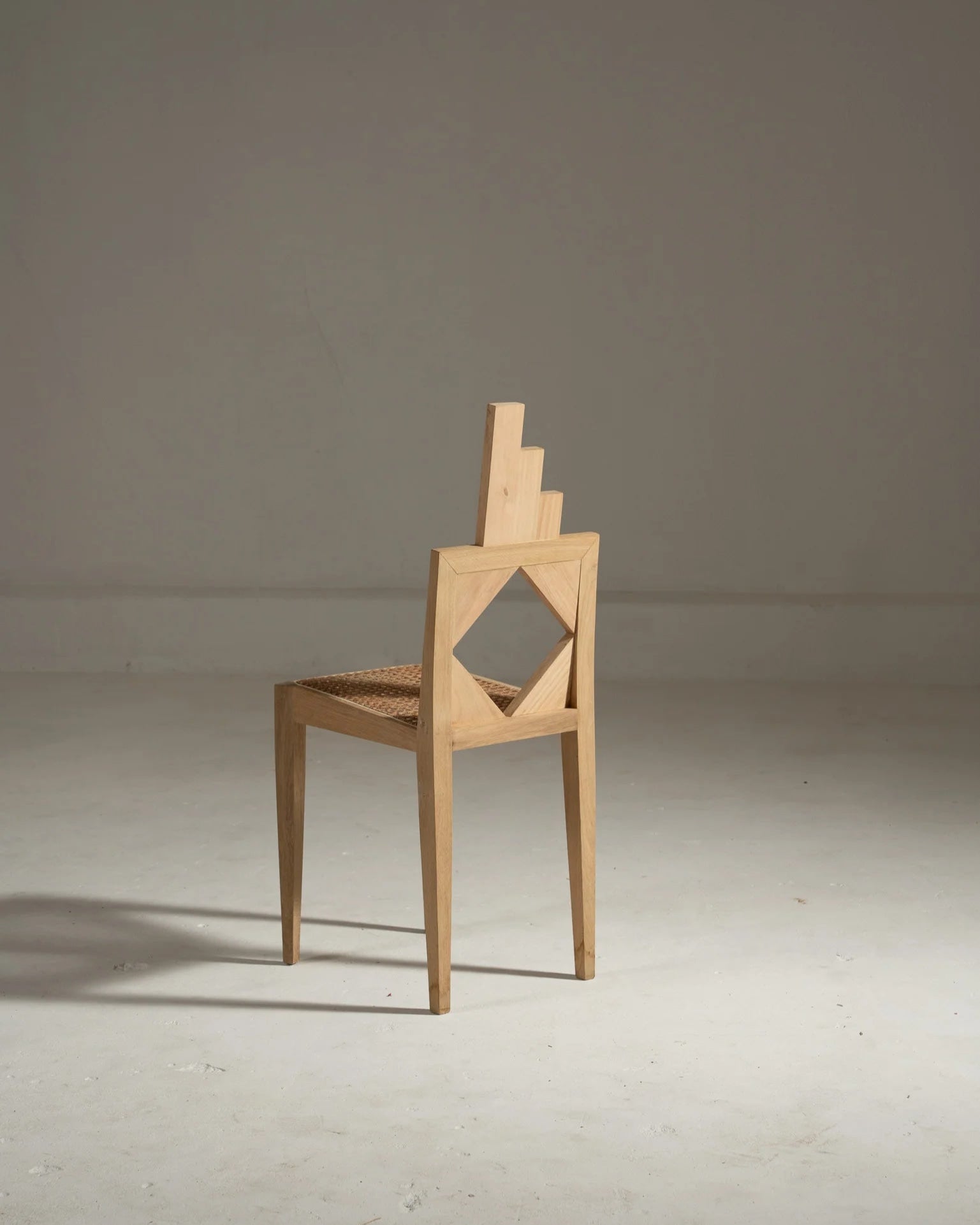 'Peões 2' Chair