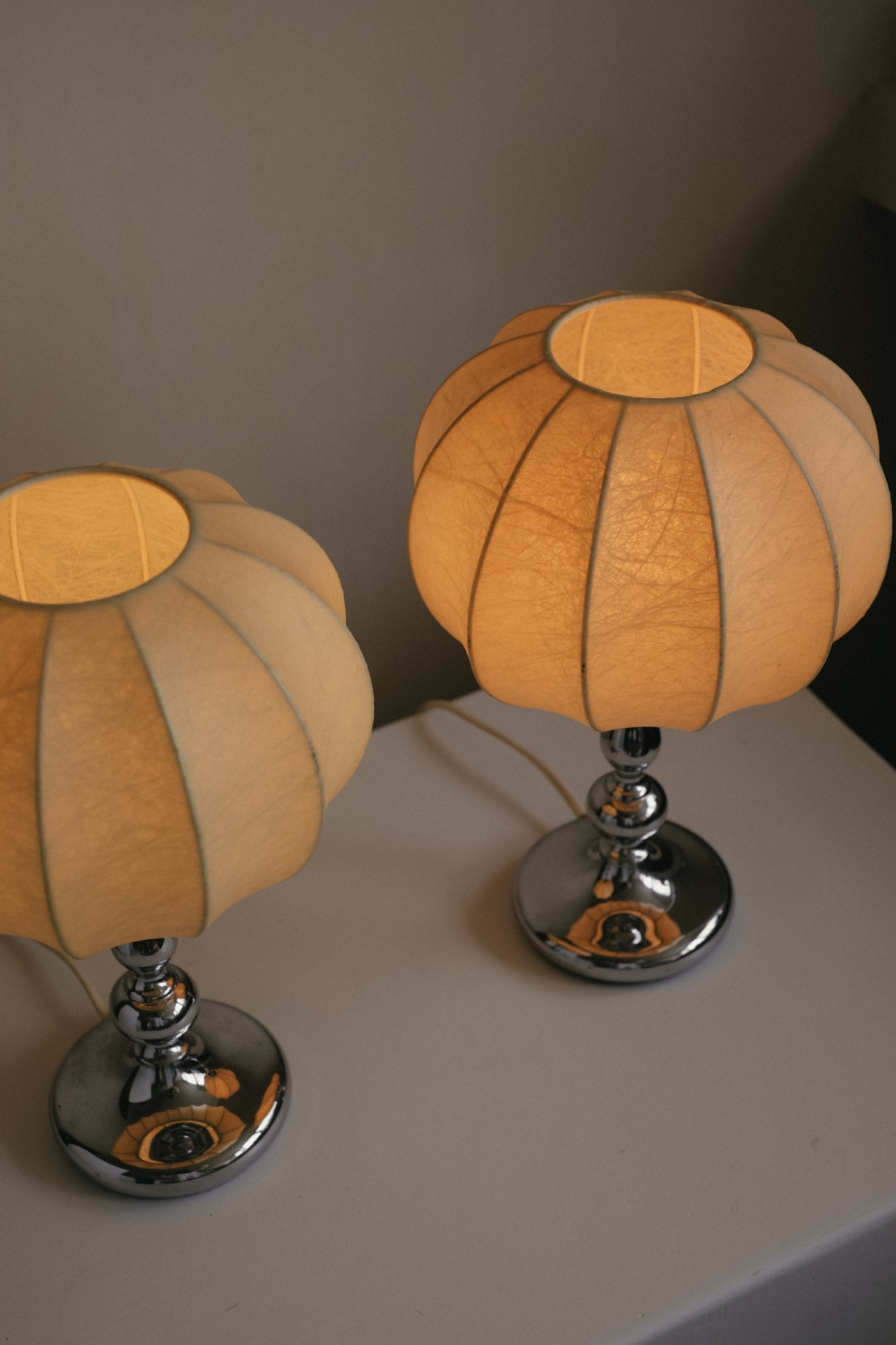 Rare Vintage Mid-Century Modern Cocoon Table Lamps — in context