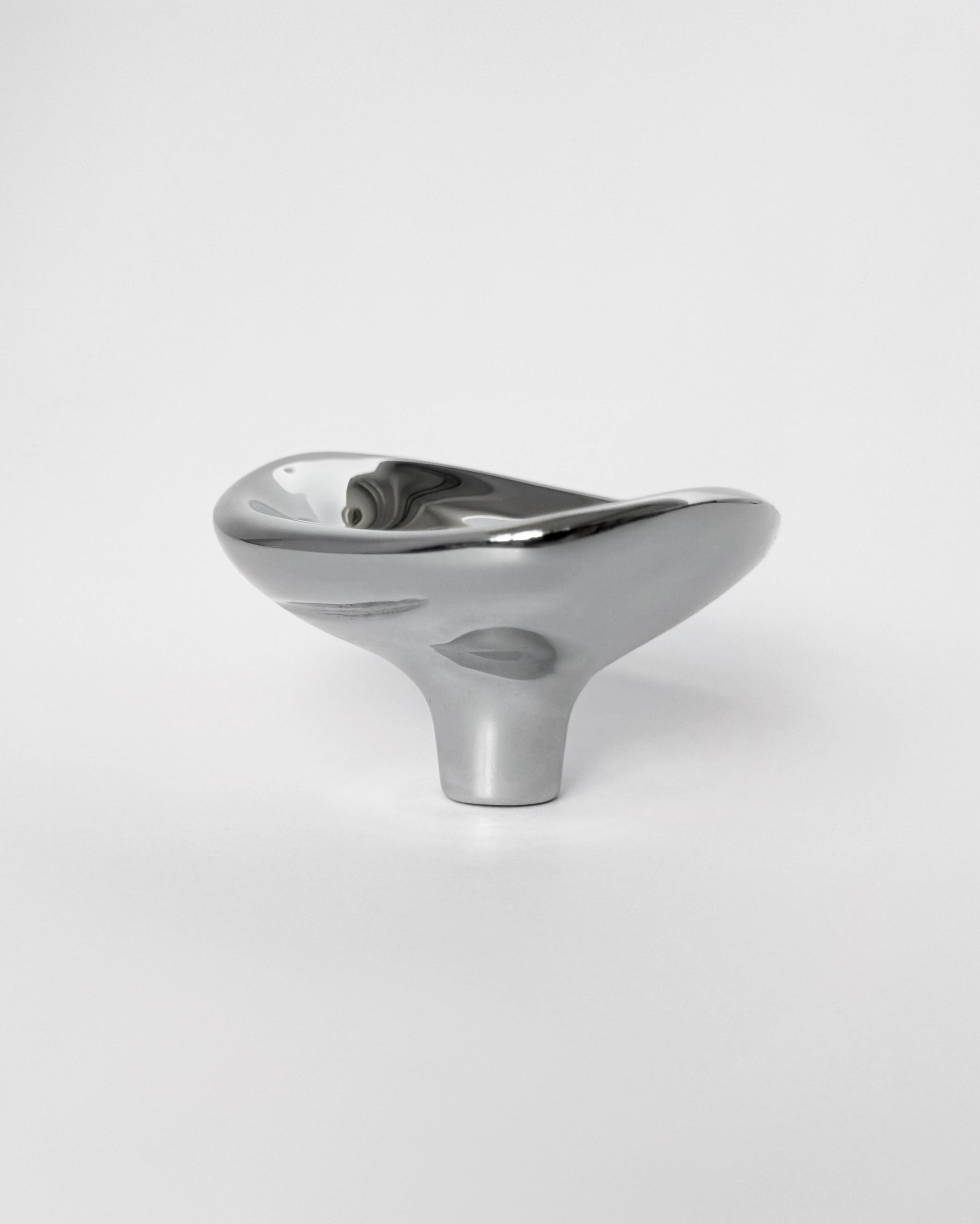 Ripple Hook - Small - Titanium — angled view on white background