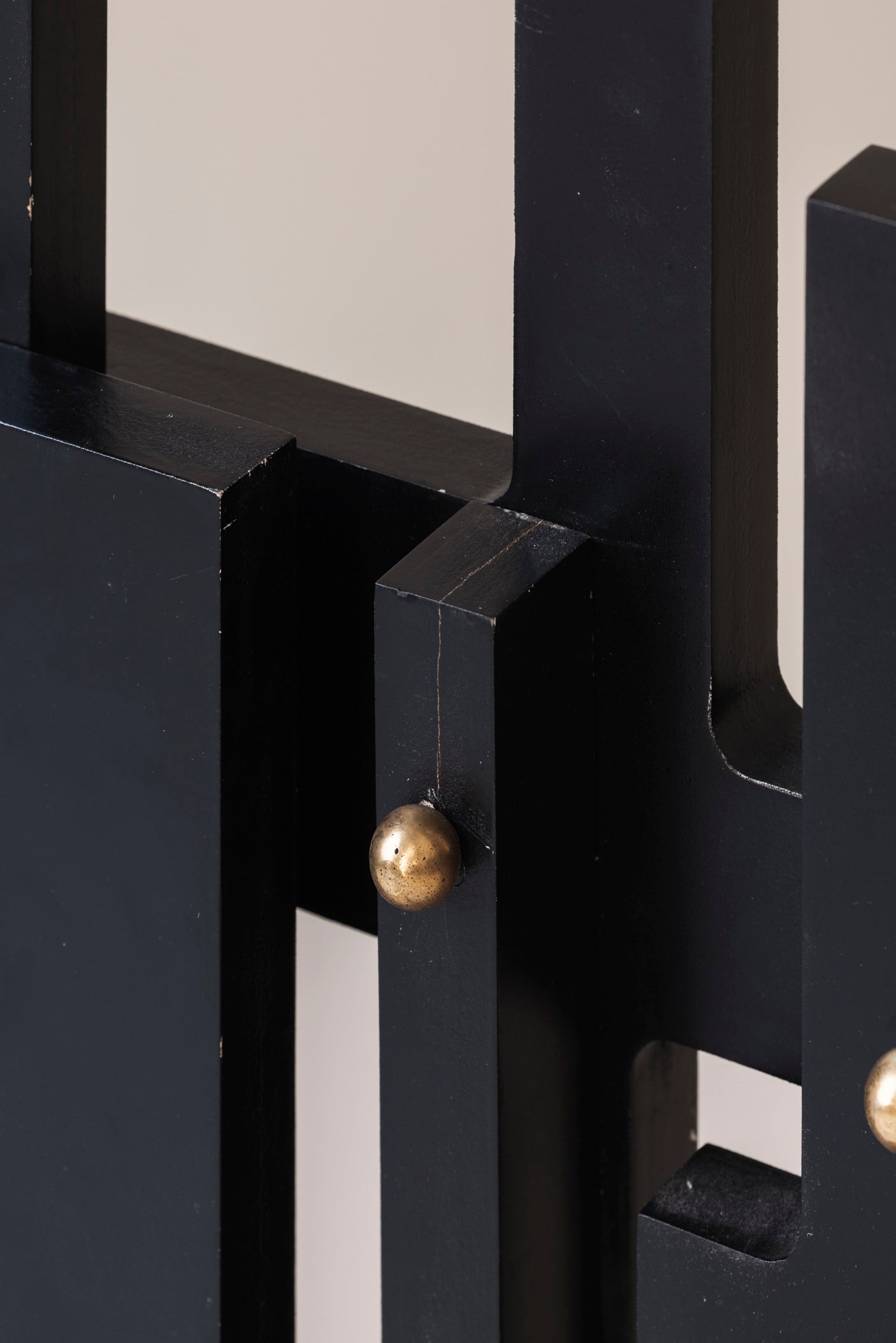 Large geometric abstract sculpture in lacquered wood and brass, France 1990s — view 9