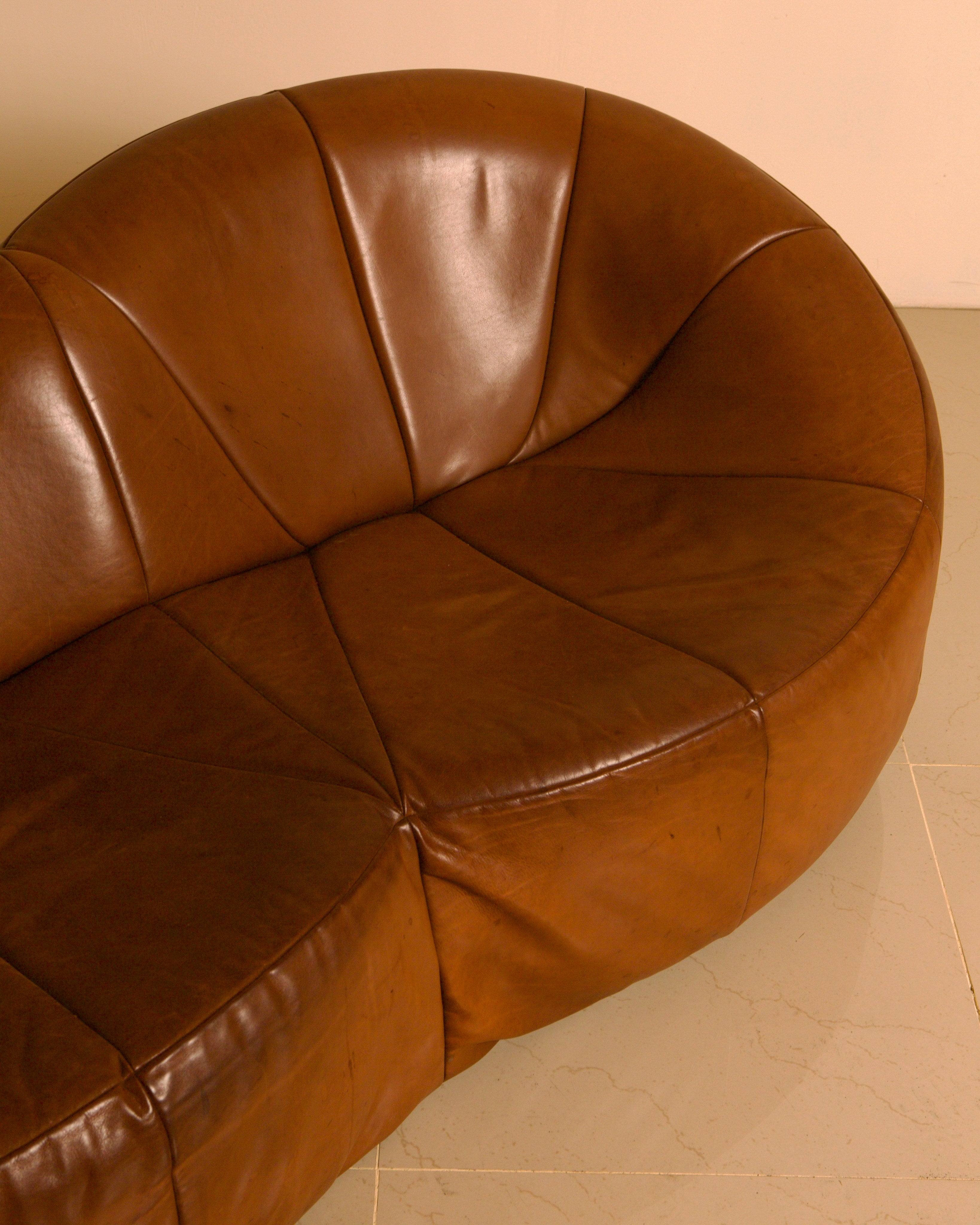 Three-seater "Pumpkin" Sofa by Pierre Paulin for Artifort, 1980 — top view of brown leather seat