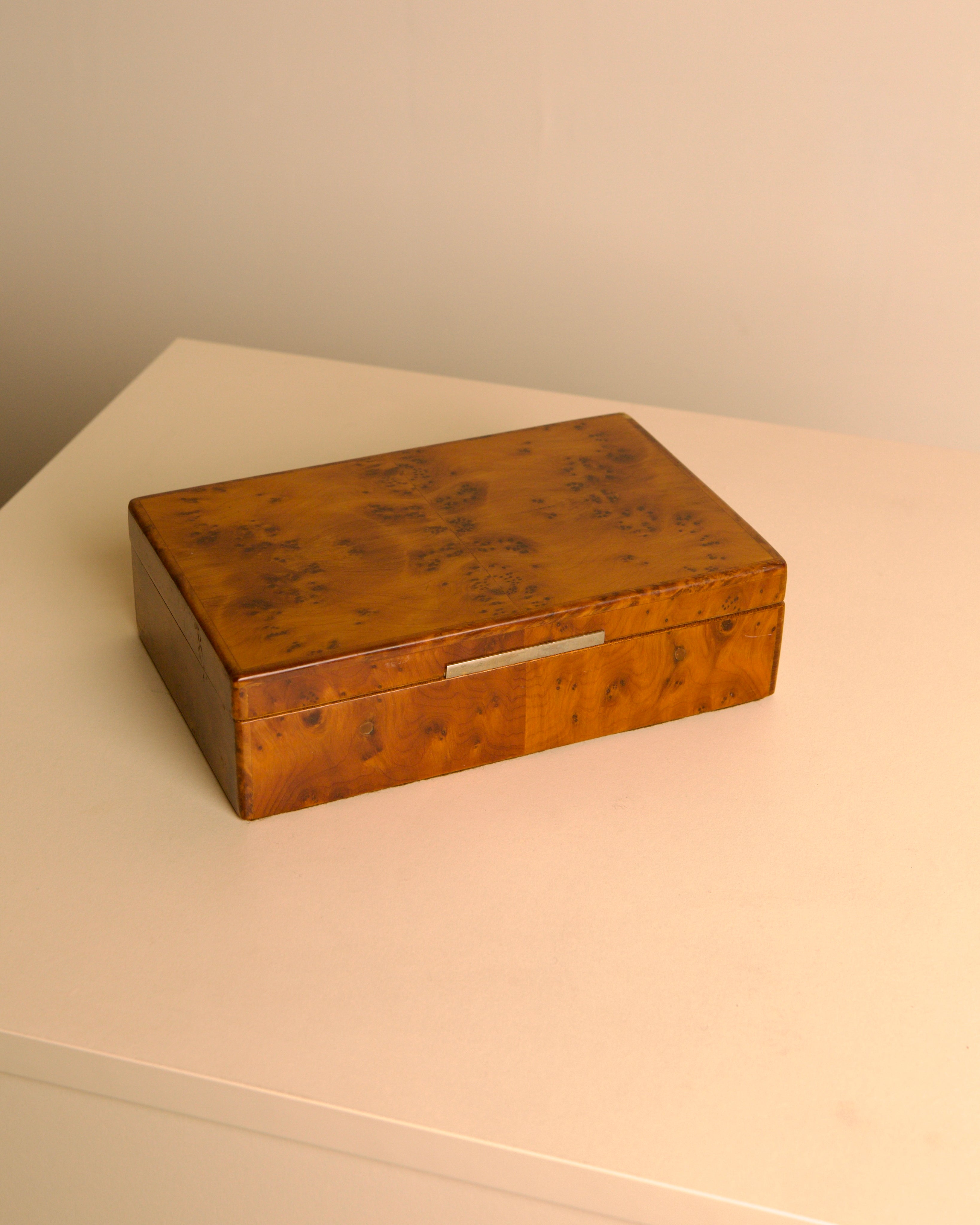 Burl elm box, Italy, 1980s by Treaptyque | The Oblist
