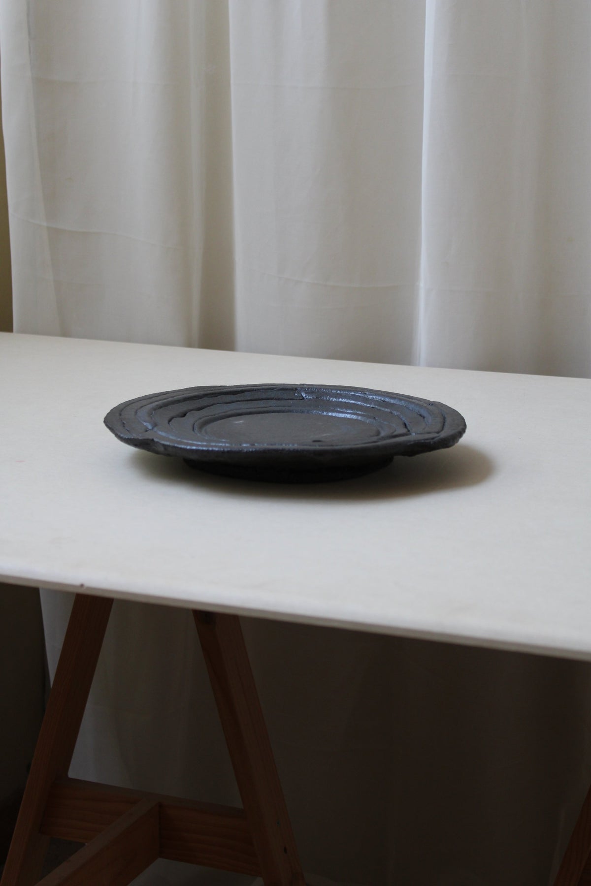 PLAT / SPIRAL NOIR — side angle