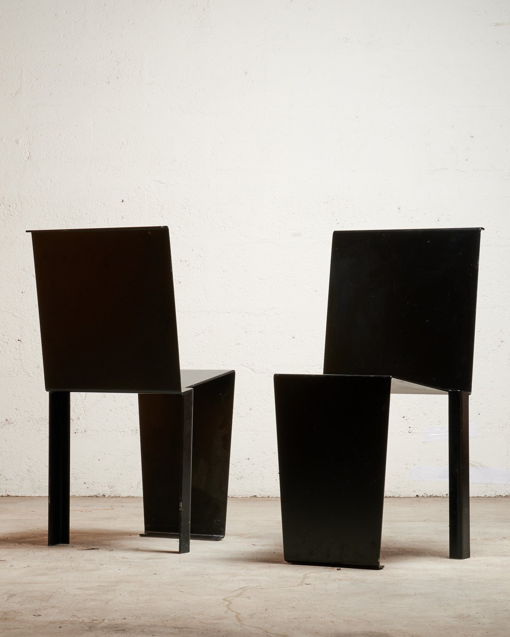 Pair of Geometrical Black Metal Chairs, Editions Trans, France, 1980s