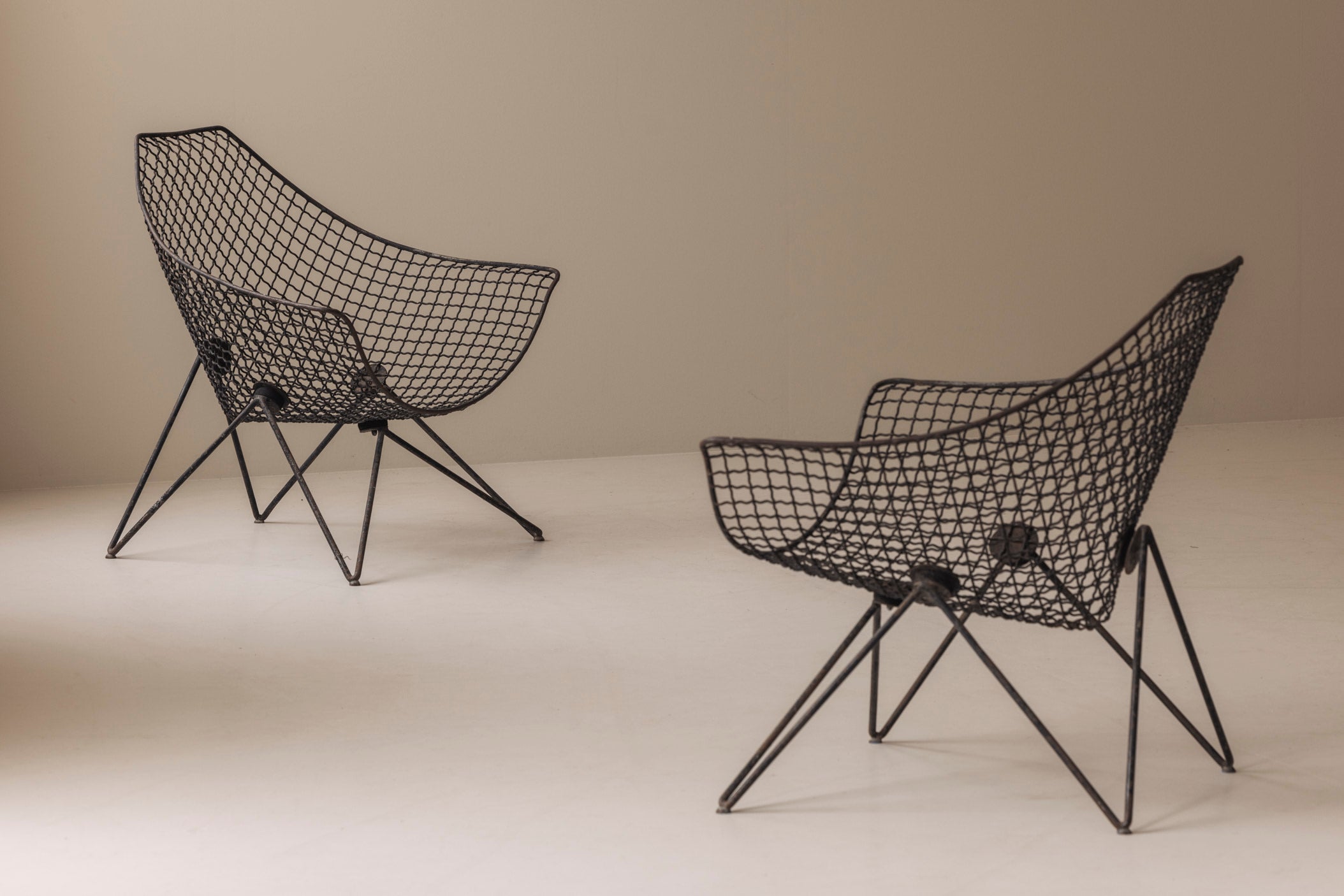 Exceptionally rare pair DU 43 lounge chairs by Gastone Rinaldi for RIMA, 1950s — side angle